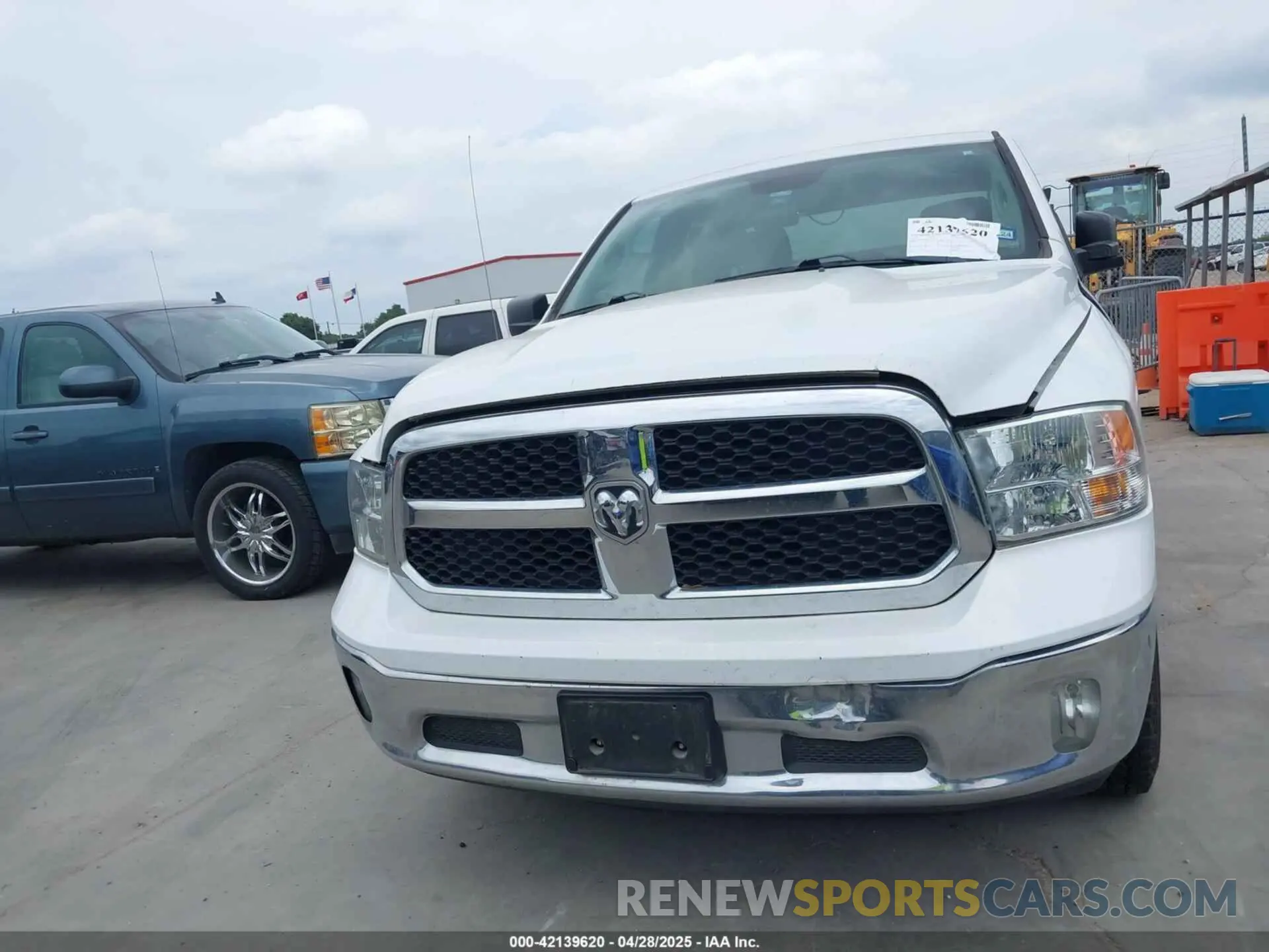 12 fotografías del automóvil dañado 1C6RR6FG2KS702064 RAM 1500 CLASSIC 2019