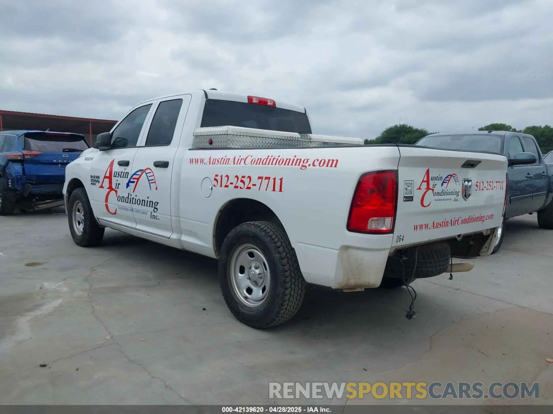 3 fotografías del automóvil dañado 1C6RR6FG2KS702064 RAM 1500 CLASSIC 2019