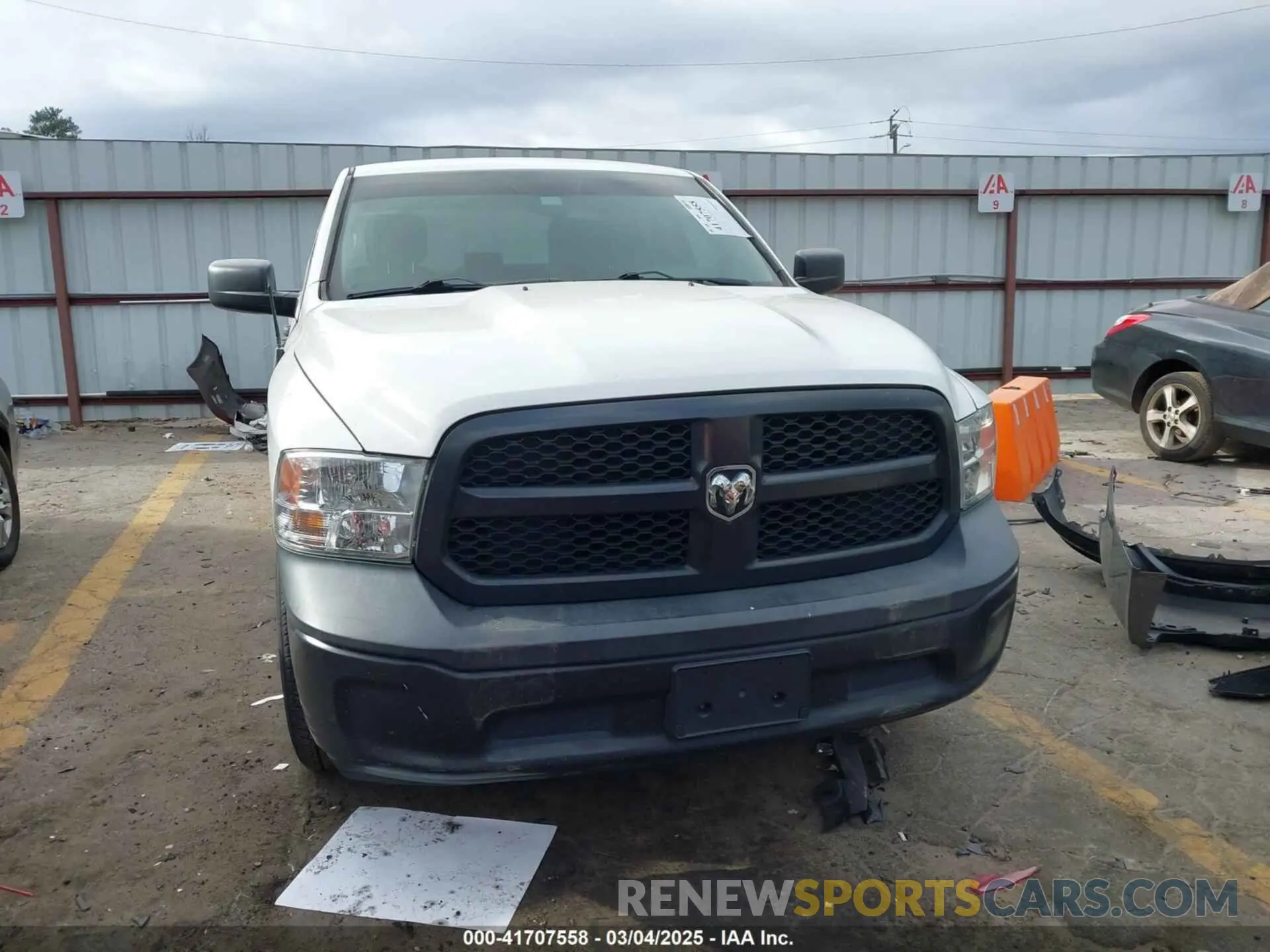 12 fotografías del automóvil dañado 1C6RR6FG4KS515764 RAM 1500 CLASSIC 2019