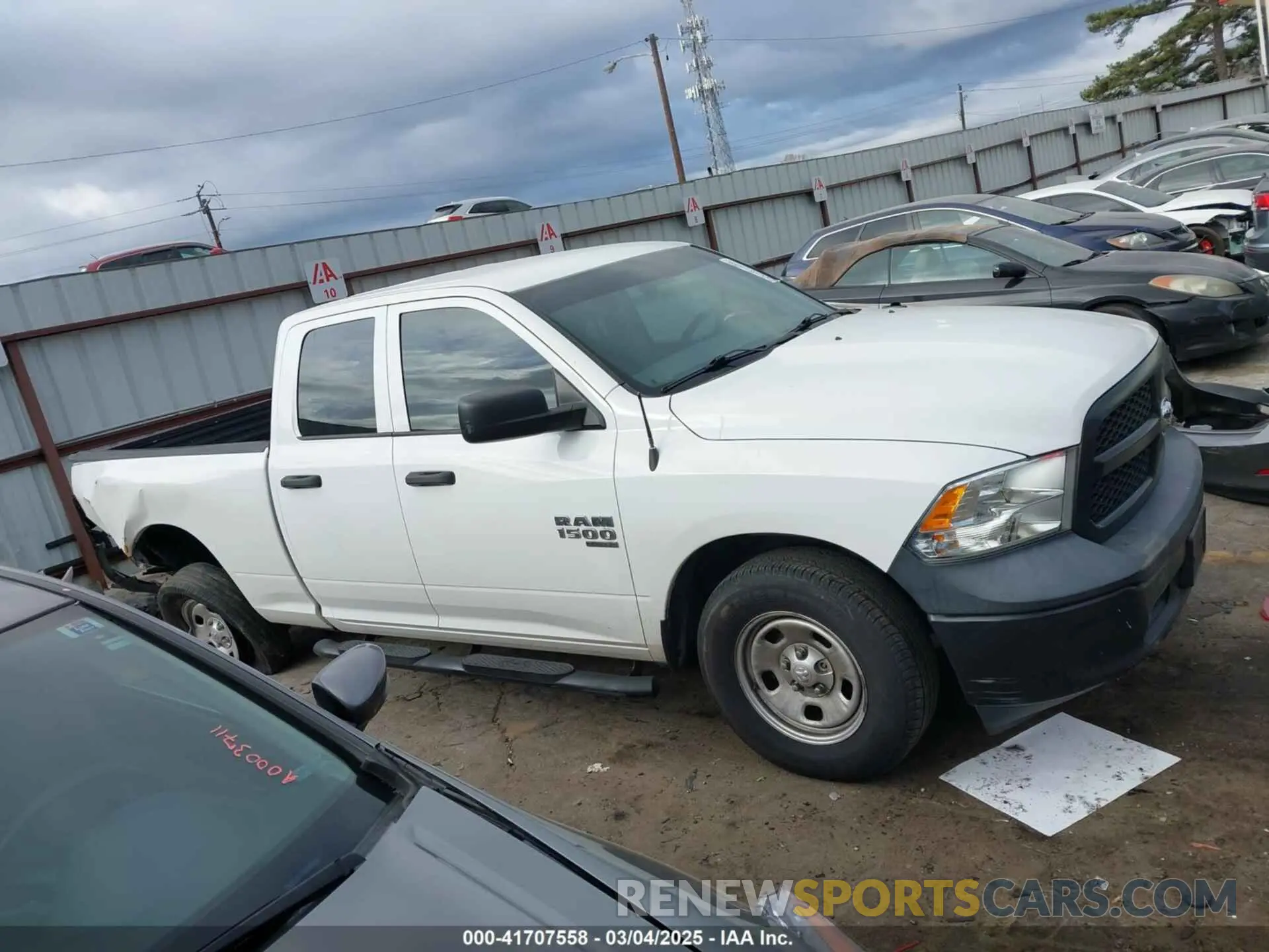 13 fotografías del automóvil dañado 1C6RR6FG4KS515764 RAM 1500 CLASSIC 2019