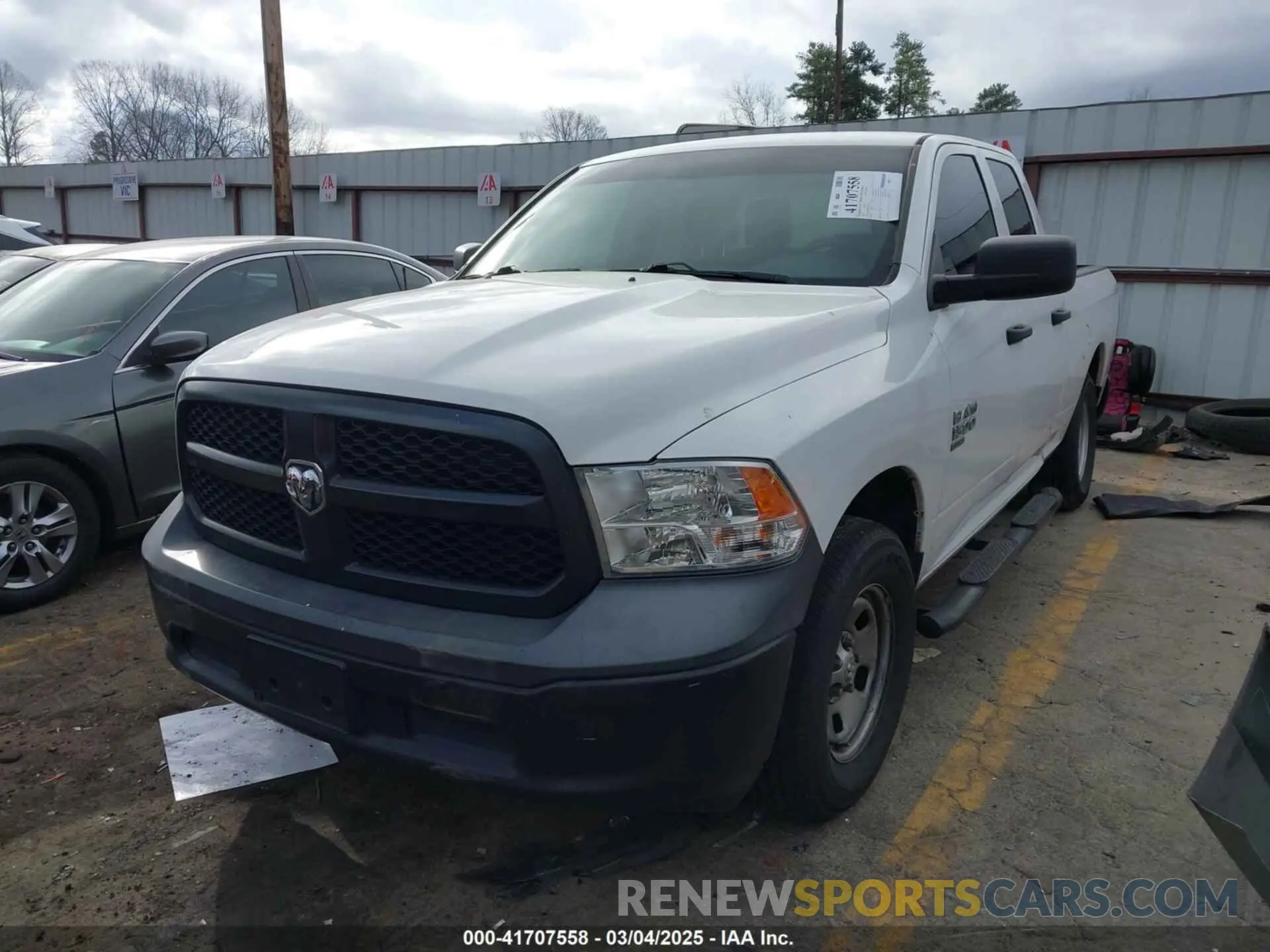 2 fotografías del automóvil dañado 1C6RR6FG4KS515764 RAM 1500 CLASSIC 2019