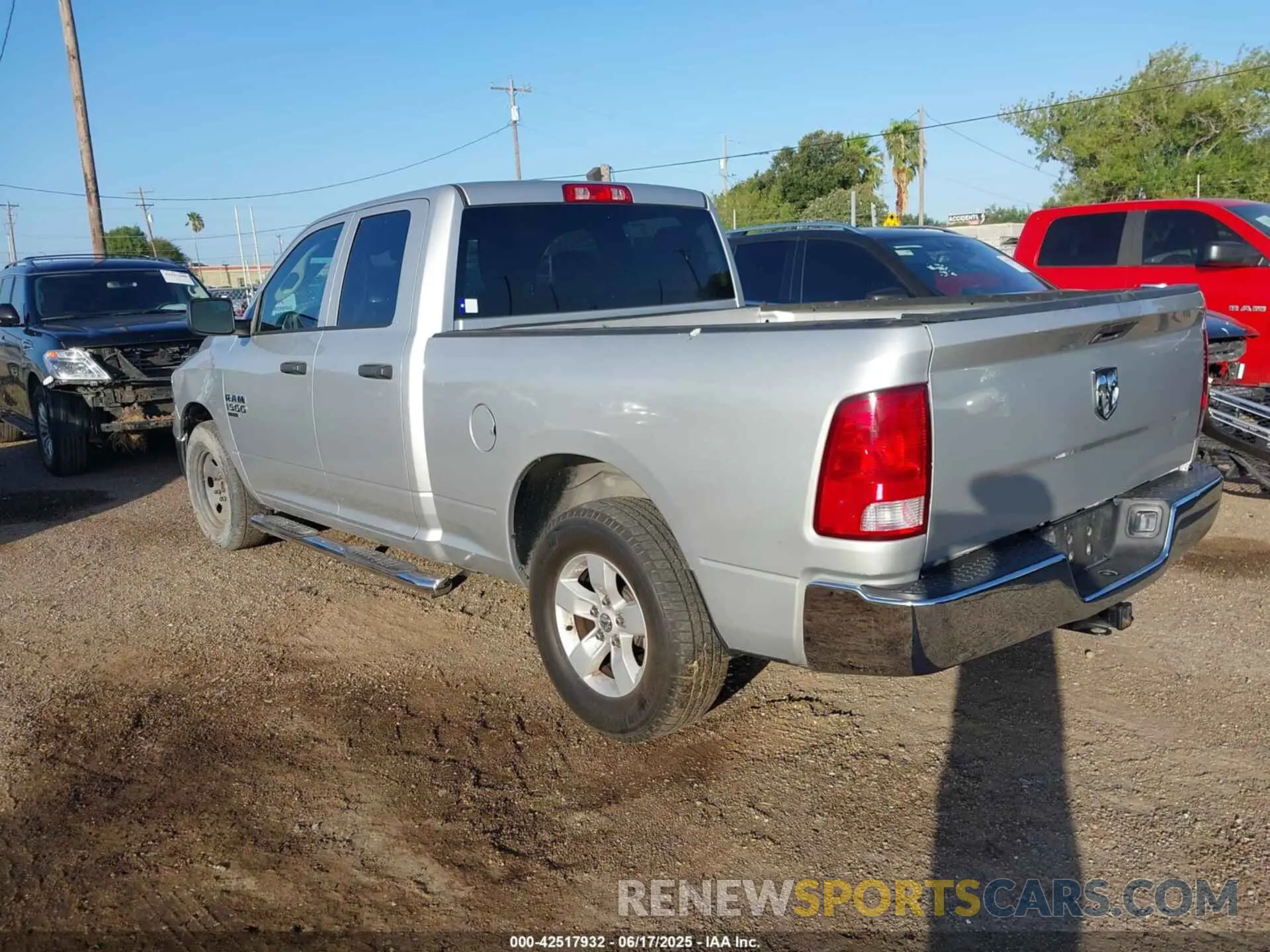 3 fotografías del automóvil dañado 1C6RR6FG4KS529969 RAM 1500 CLASSIC 2019