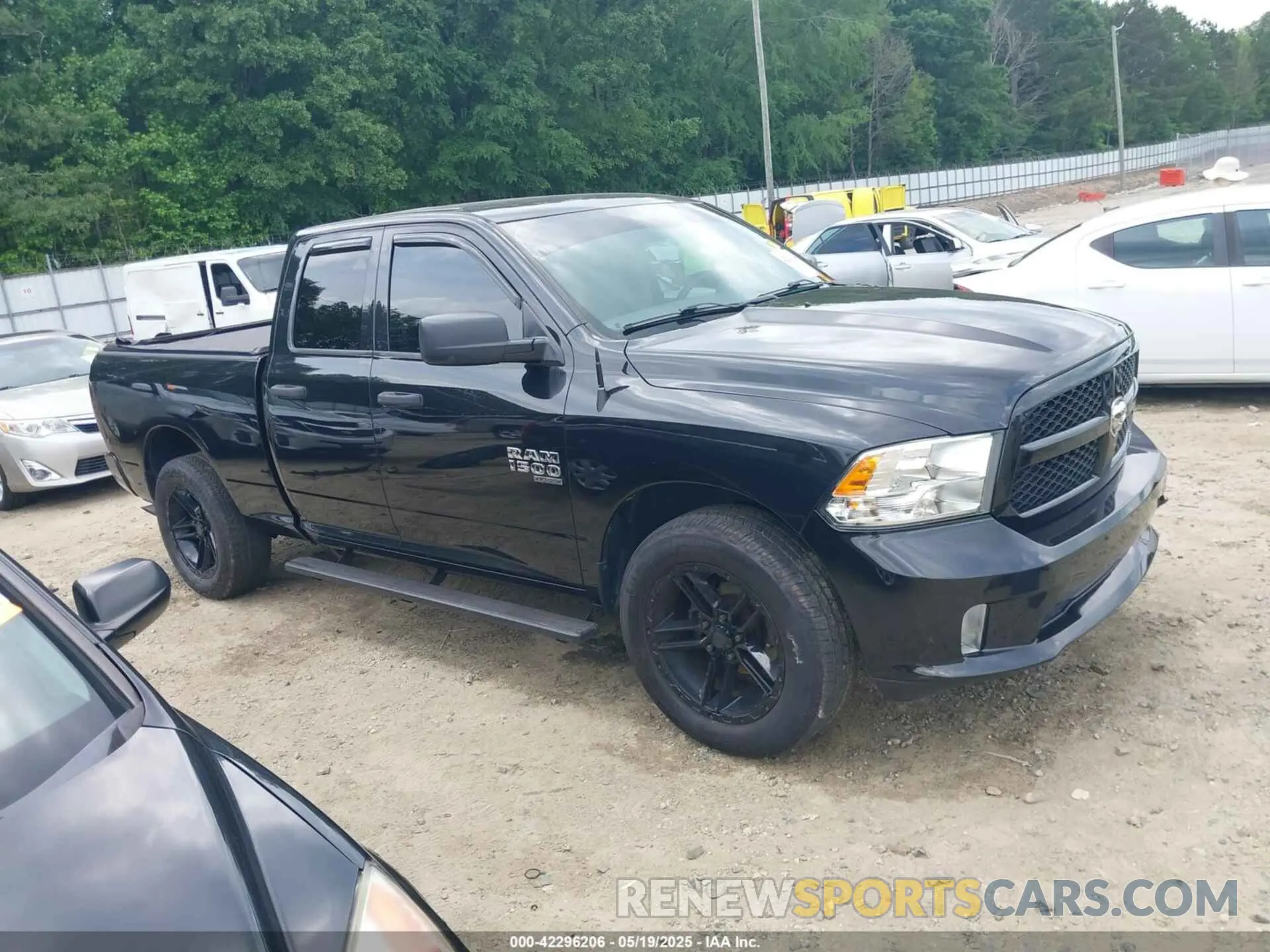 13 fotografías del automóvil dañado 1C6RR6FG5KS528684 RAM 1500 CLASSIC 2019