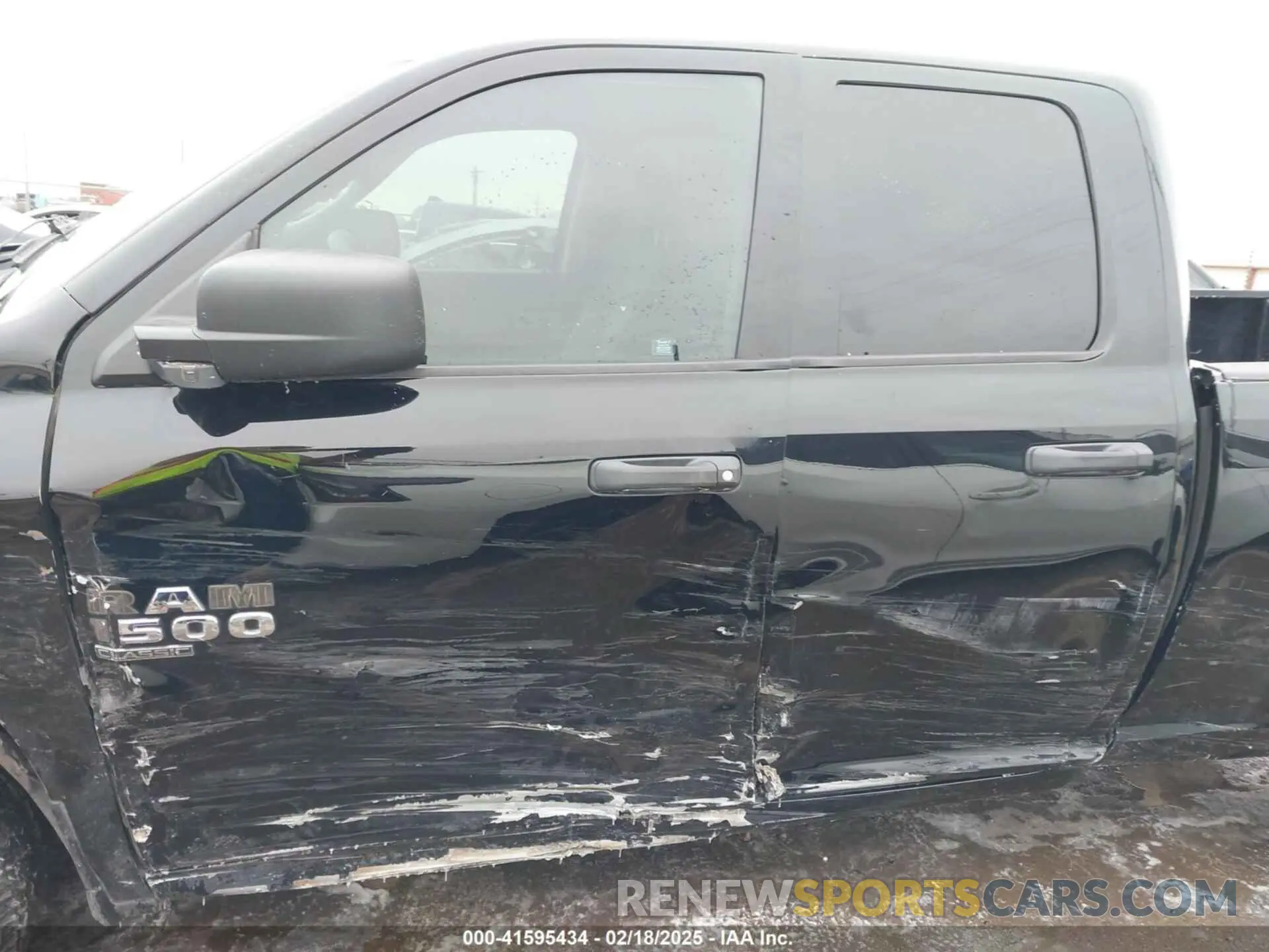 14 fotografías del automóvil dañado 1C6RR6FG6KS630446 RAM 1500 CLASSIC 2019