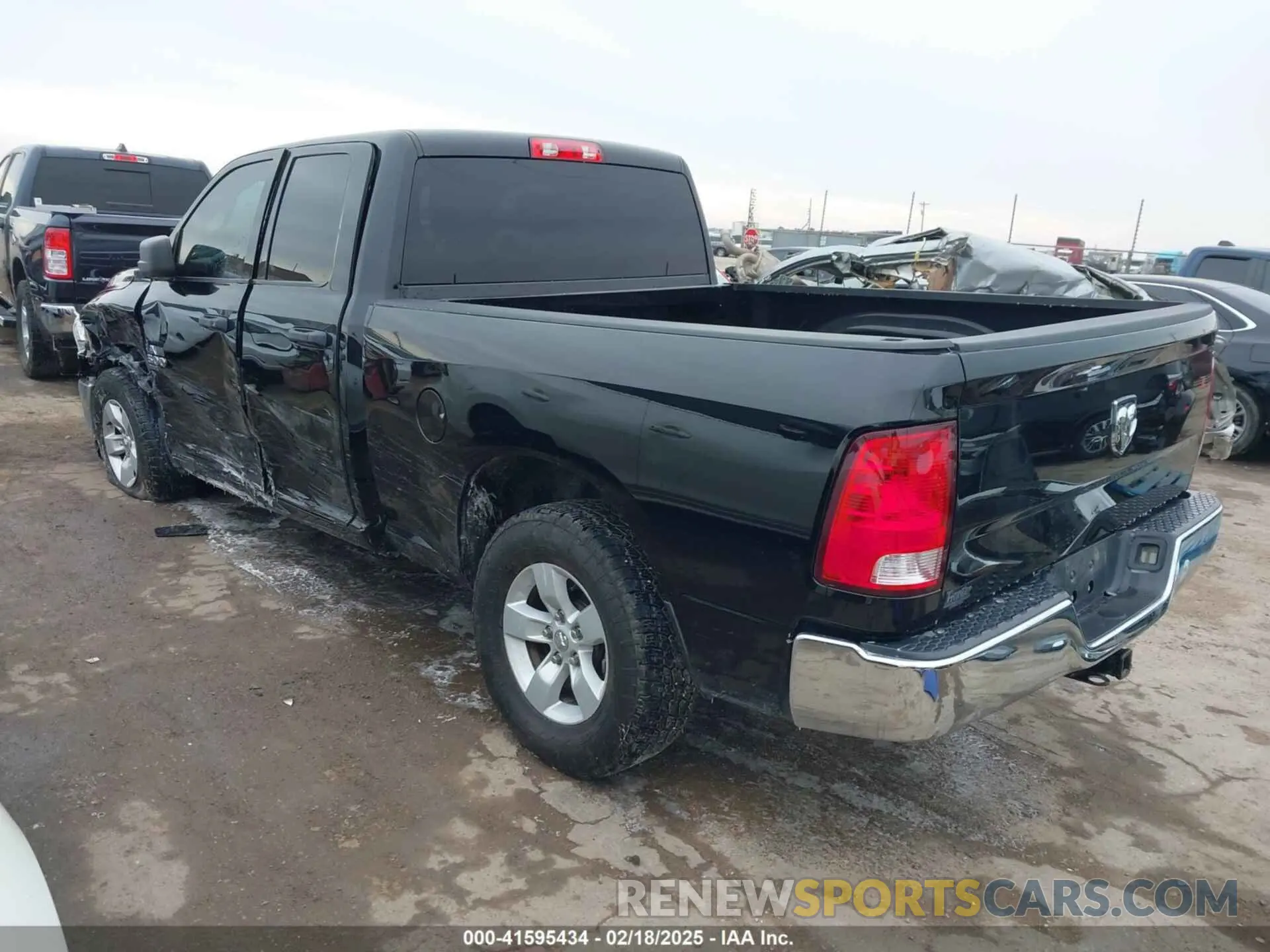 3 fotografías del automóvil dañado 1C6RR6FG6KS630446 RAM 1500 CLASSIC 2019