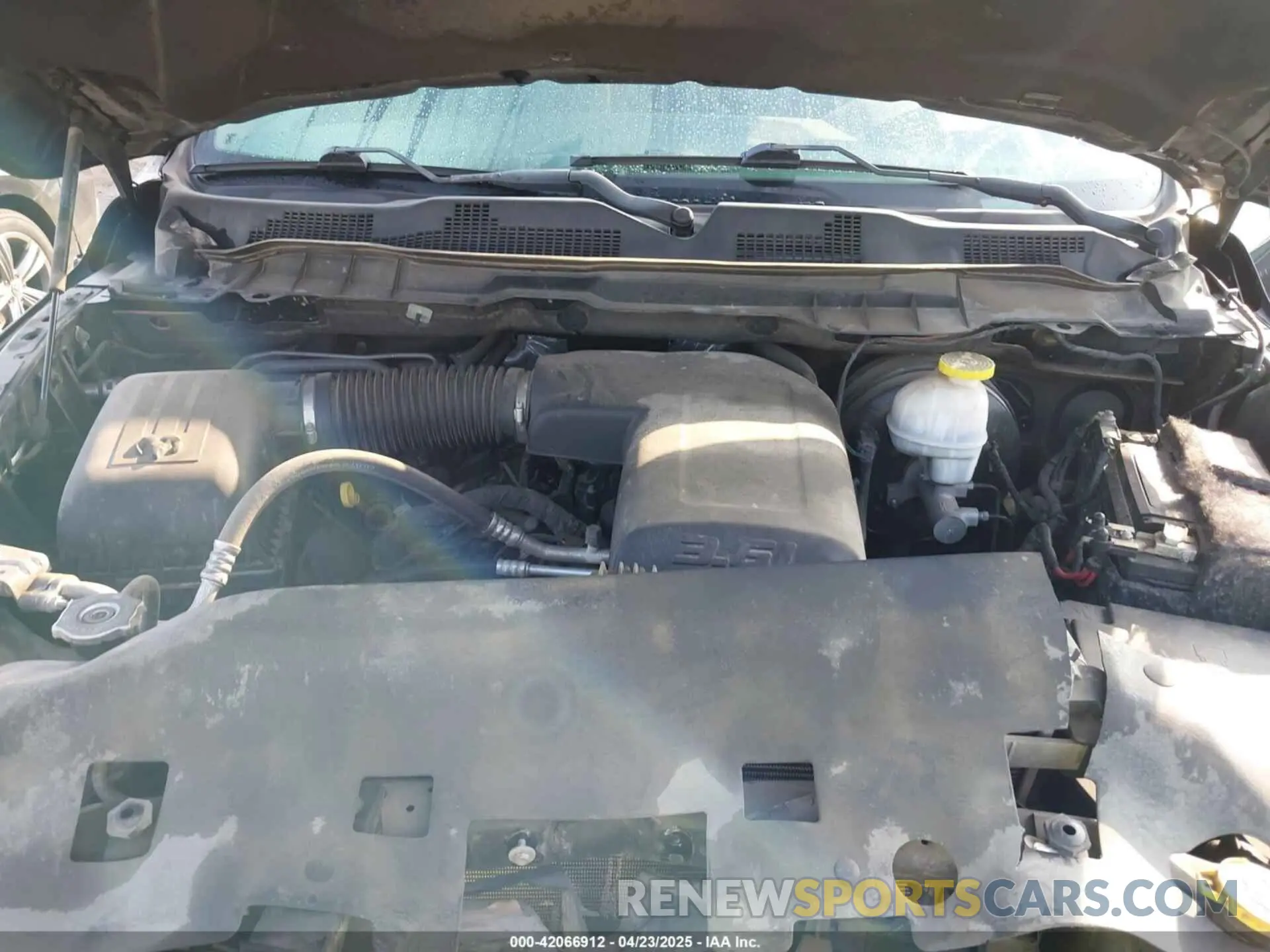 10 fotografías del automóvil dañado 1C6RR6FG7KS613350 RAM 1500 CLASSIC 2019
