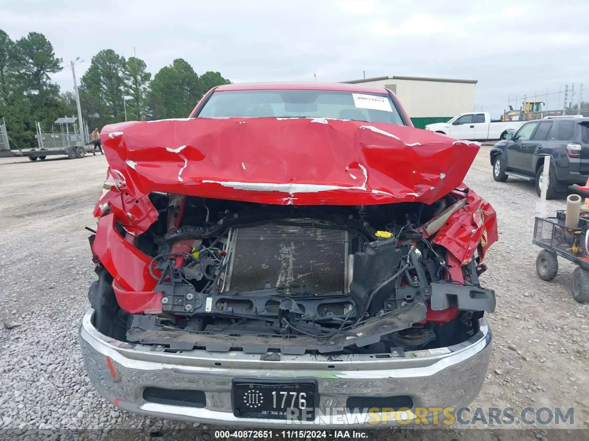 12 fotografías del automóvil dañado 1C6RR6FG8KS604723 RAM 1500 CLASSIC 2019