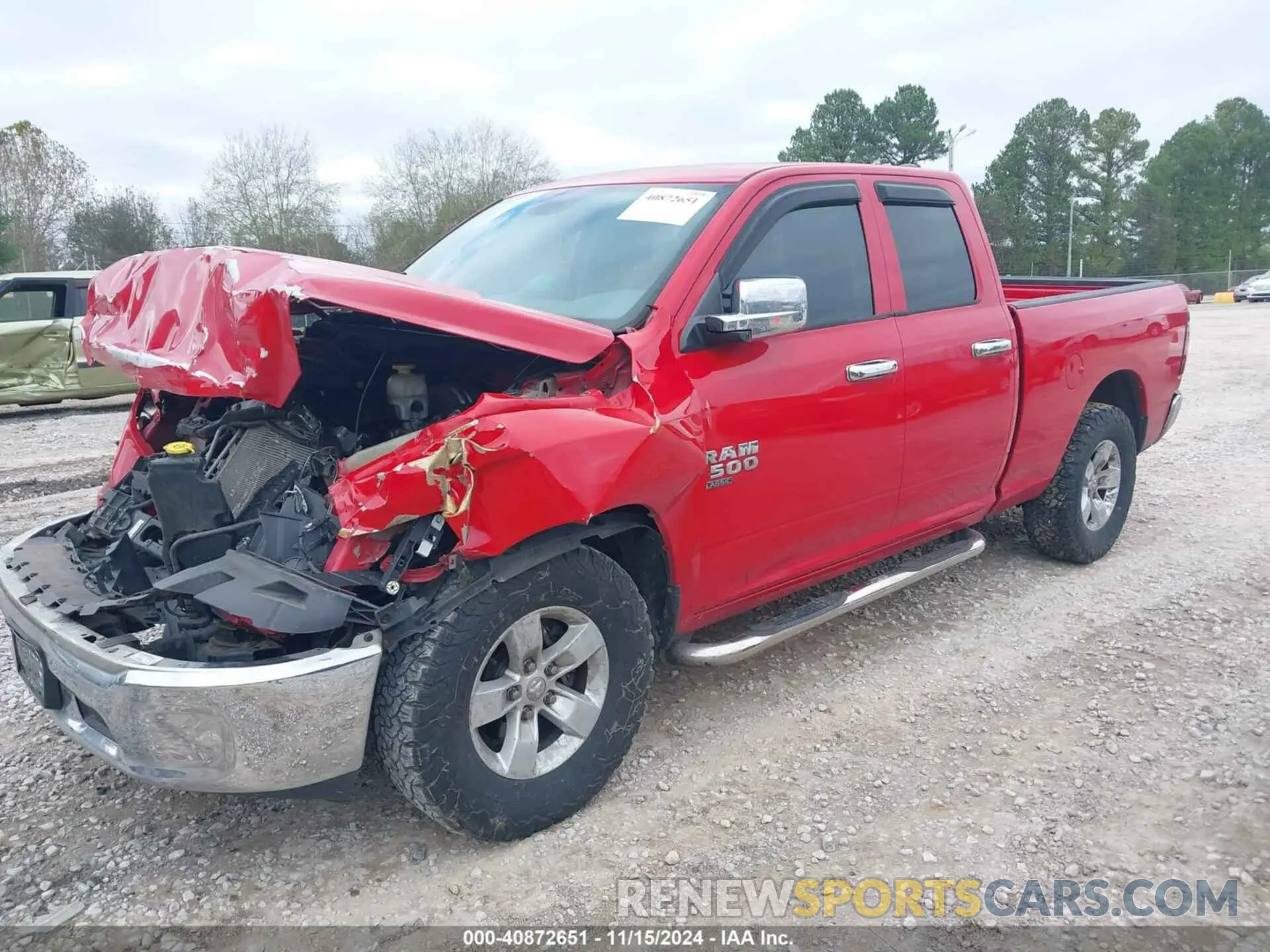 2 fotografías del automóvil dañado 1C6RR6FG8KS604723 RAM 1500 CLASSIC 2019
