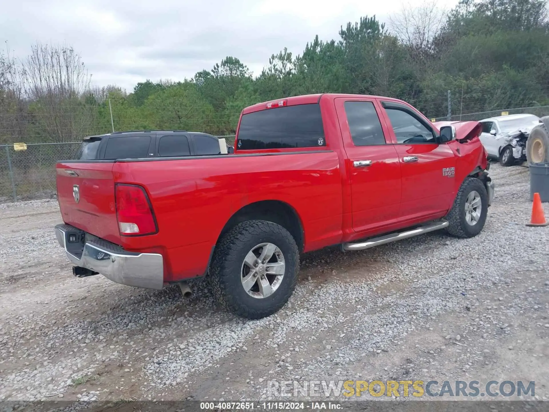 4 fotografías del automóvil dañado 1C6RR6FG8KS604723 RAM 1500 CLASSIC 2019