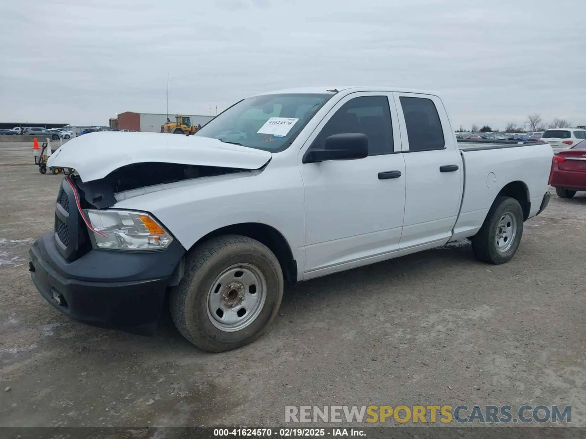 2 fotografías del automóvil dañado 1C6RR6FG9KS581436 RAM 1500 CLASSIC 2019