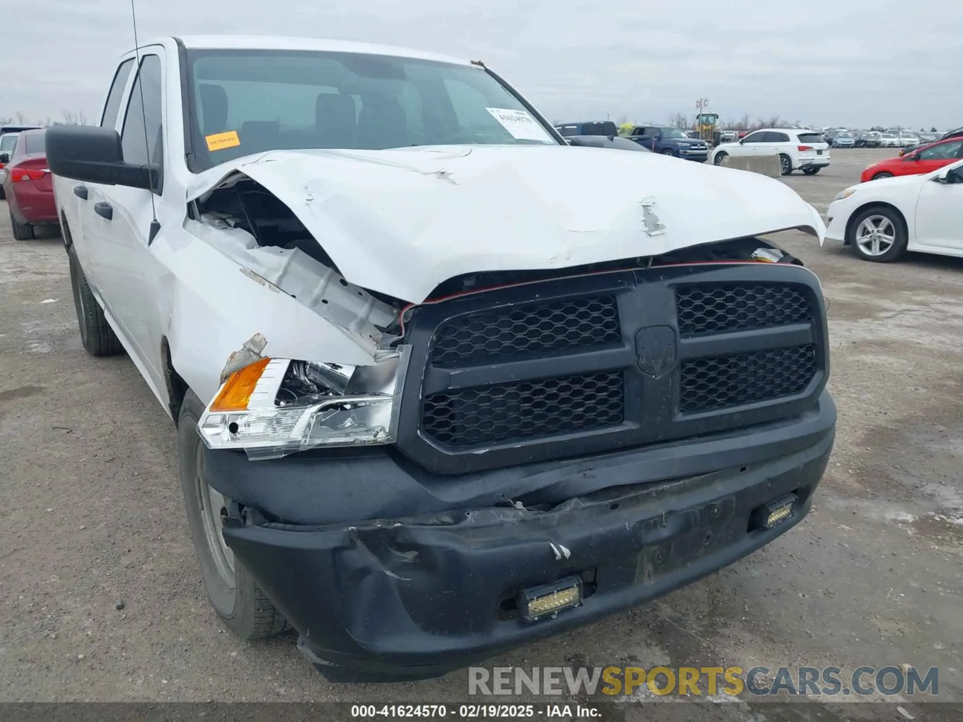 6 fotografías del automóvil dañado 1C6RR6FG9KS581436 RAM 1500 CLASSIC 2019