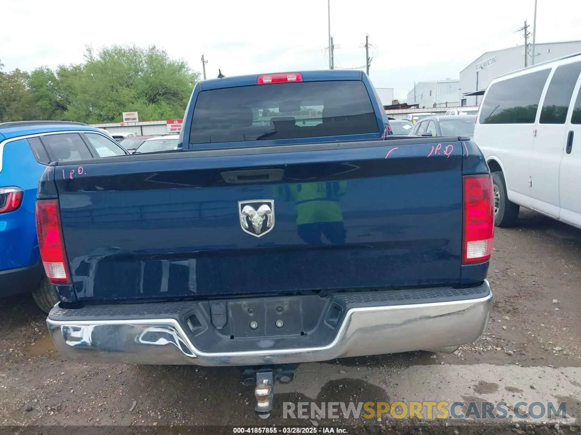 17 fotografías del automóvil dañado 1C6RR6FG9KS702014 RAM 1500 CLASSIC 2019