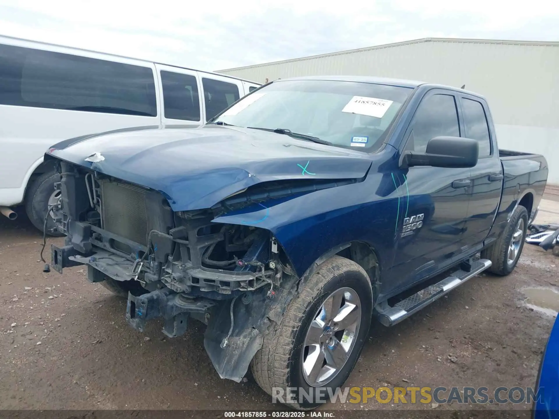 2 fotografías del automóvil dañado 1C6RR6FG9KS702014 RAM 1500 CLASSIC 2019