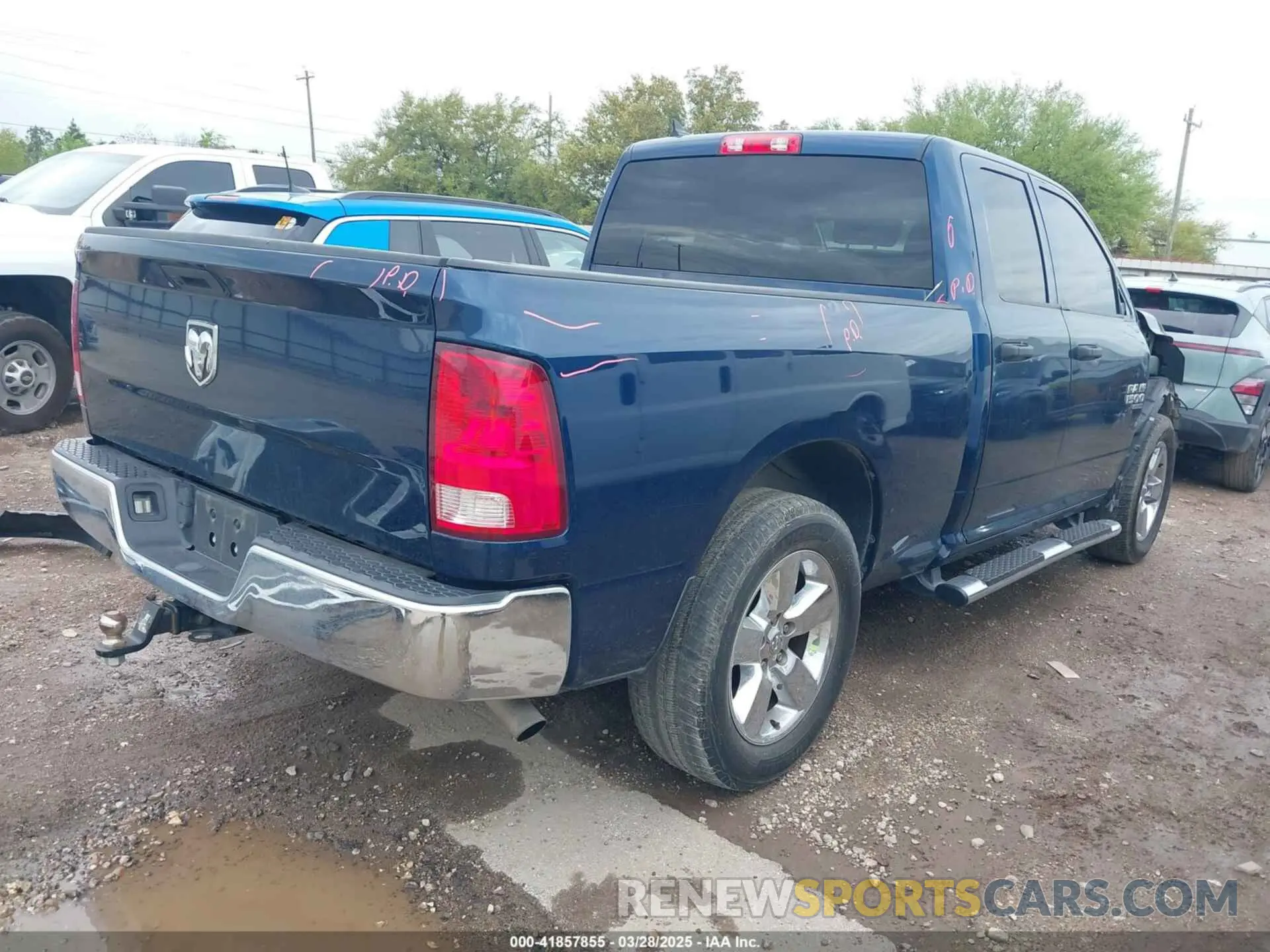 4 fotografías del automóvil dañado 1C6RR6FG9KS702014 RAM 1500 CLASSIC 2019