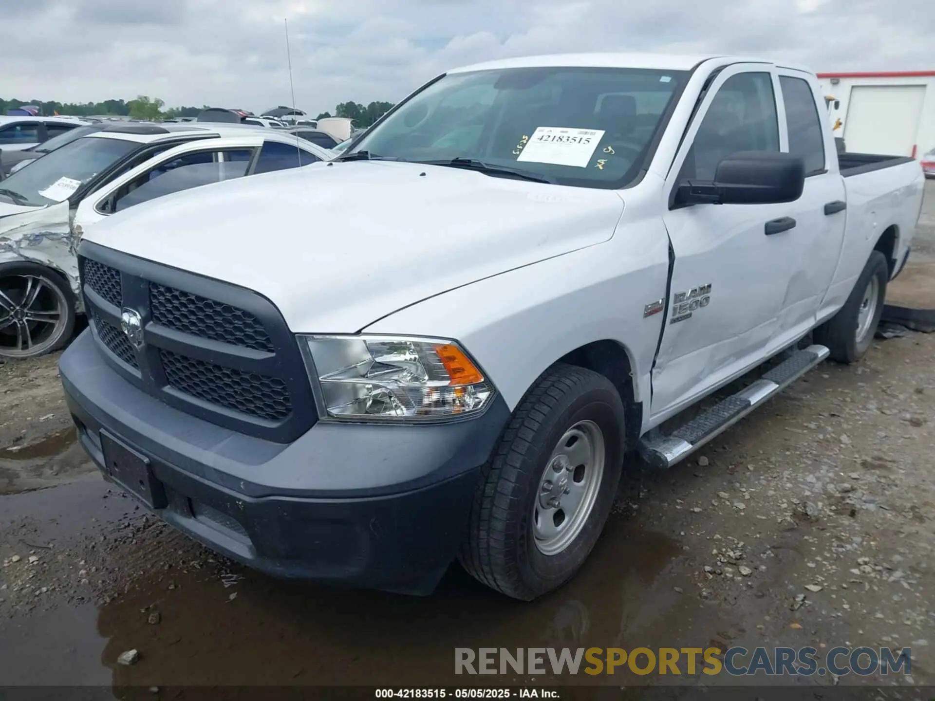 2 fotografías del automóvil dañado 1C6RR6FT5KS622433 RAM 1500 CLASSIC 2019