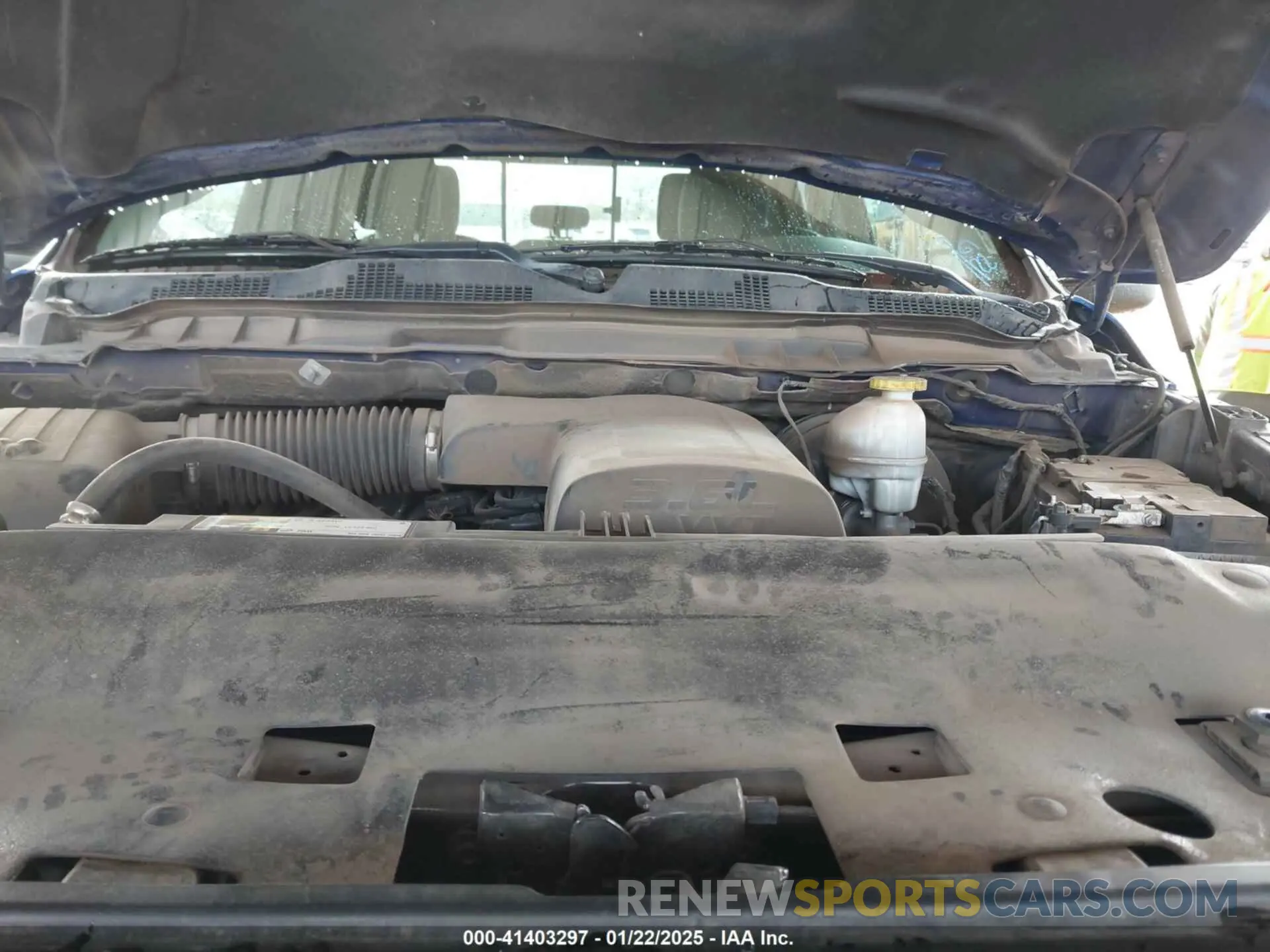 10 fotografías del automóvil dañado 1C6RR6GG2KS695034 RAM 1500 CLASSIC 2019