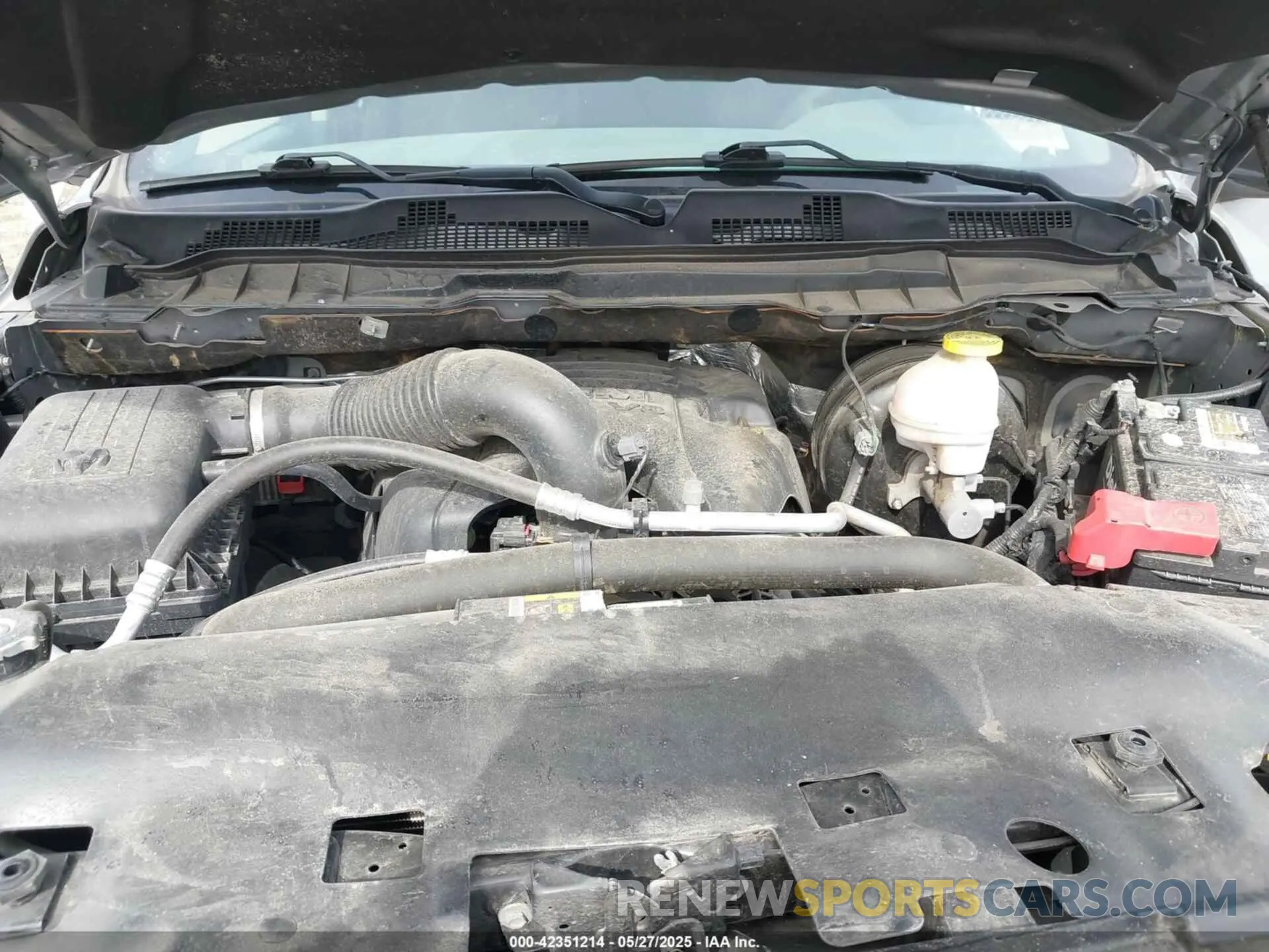 10 fotografías del automóvil dañado 1C6RR6GT6KS722779 RAM 1500 CLASSIC 2019