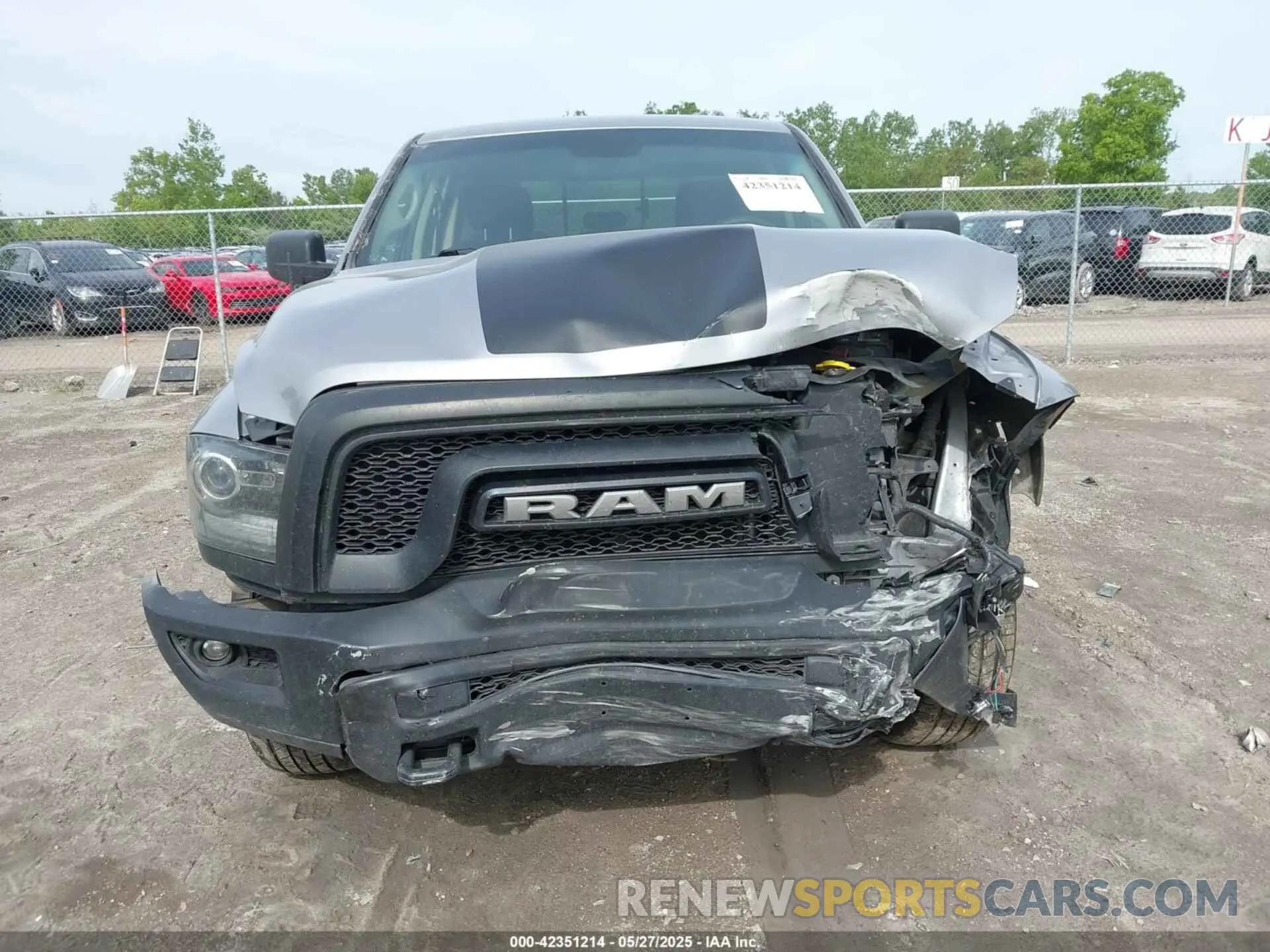 12 fotografías del automóvil dañado 1C6RR6GT6KS722779 RAM 1500 CLASSIC 2019