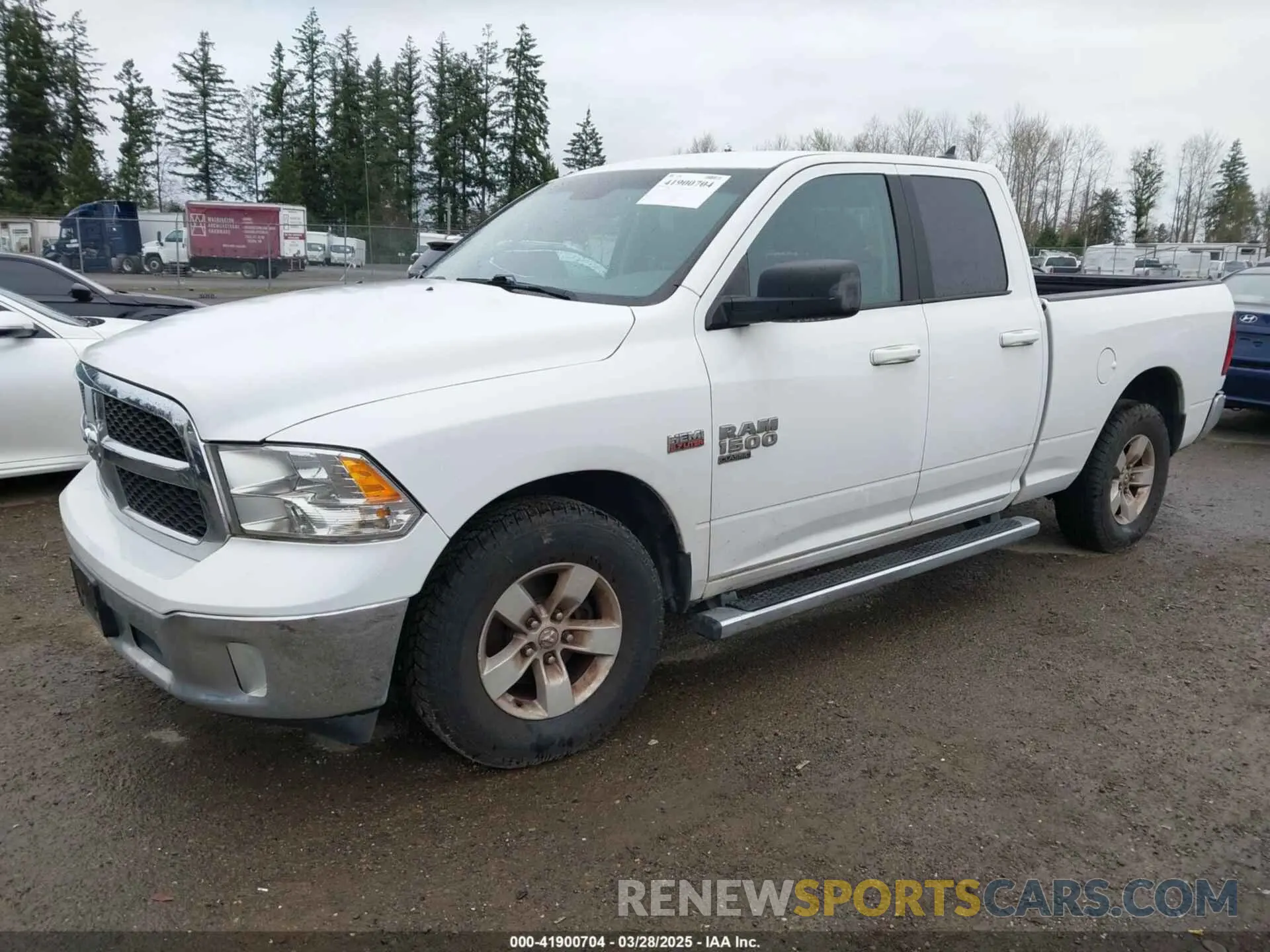 2 fotografías del automóvil dañado 1C6RR6GT7KS621234 RAM 1500 CLASSIC 2019