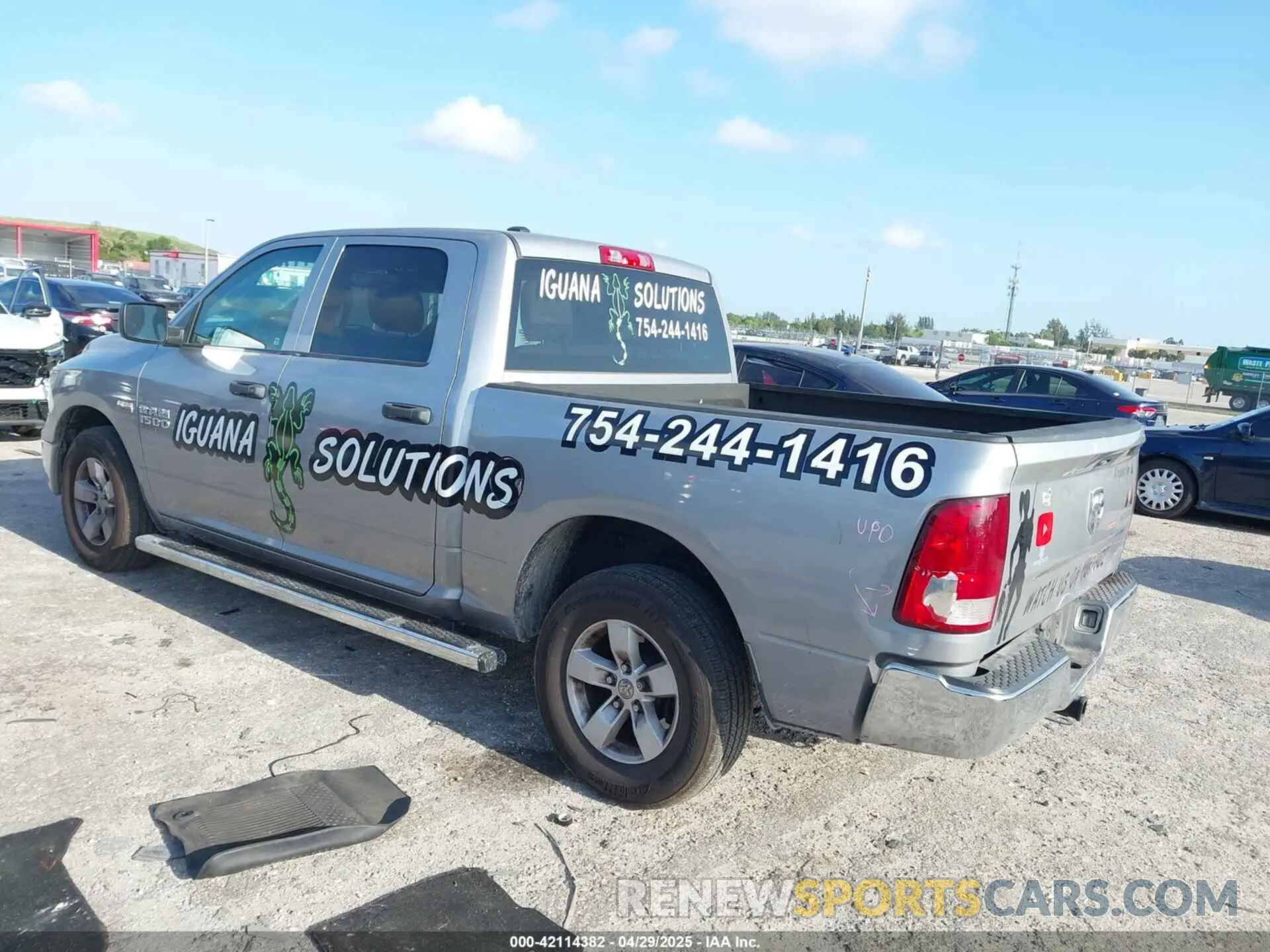 3 fotografías del automóvil dañado 1C6RR6KT1KS746771 RAM 1500 CLASSIC 2019