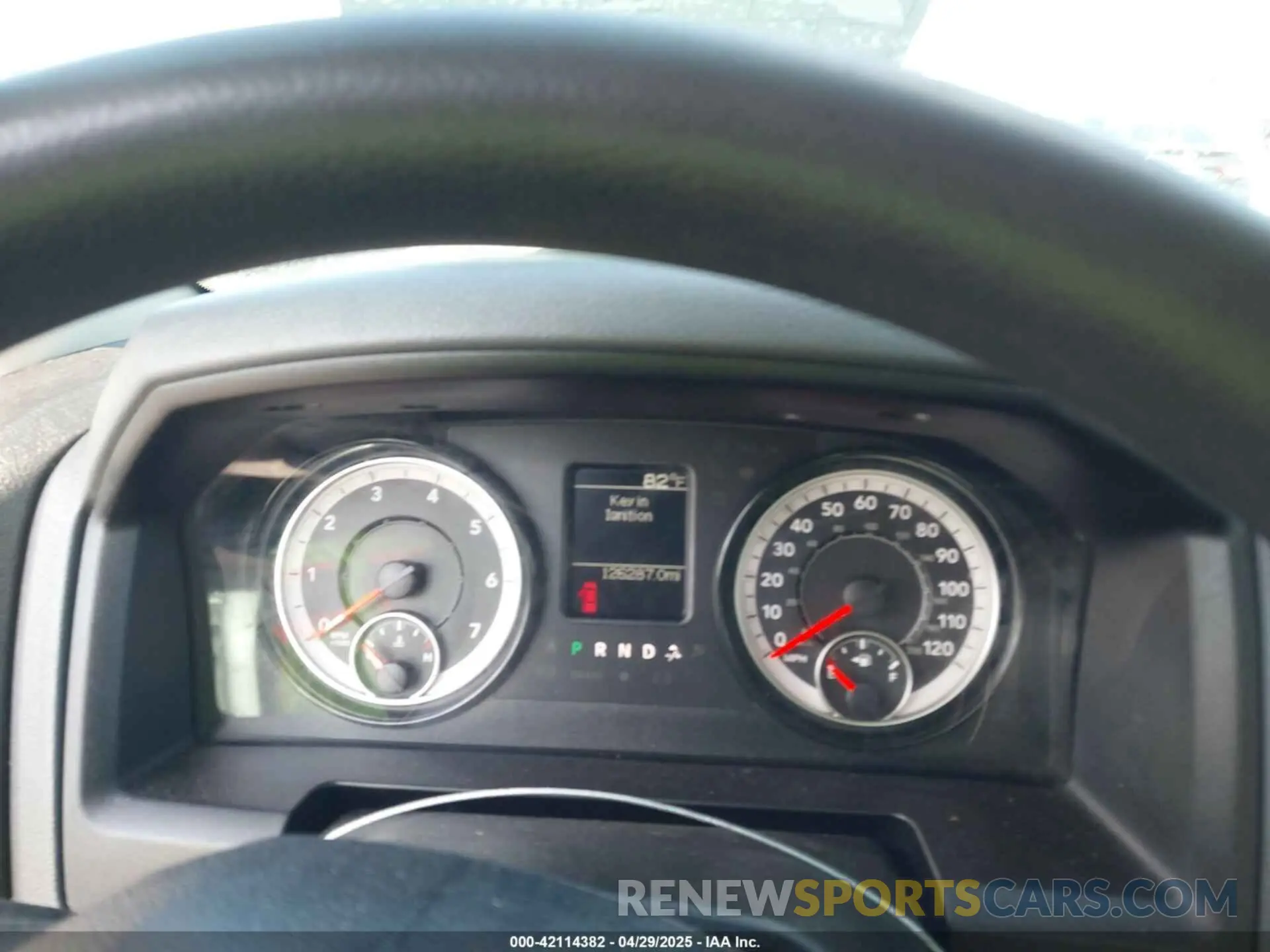 7 fotografías del automóvil dañado 1C6RR6KT1KS746771 RAM 1500 CLASSIC 2019