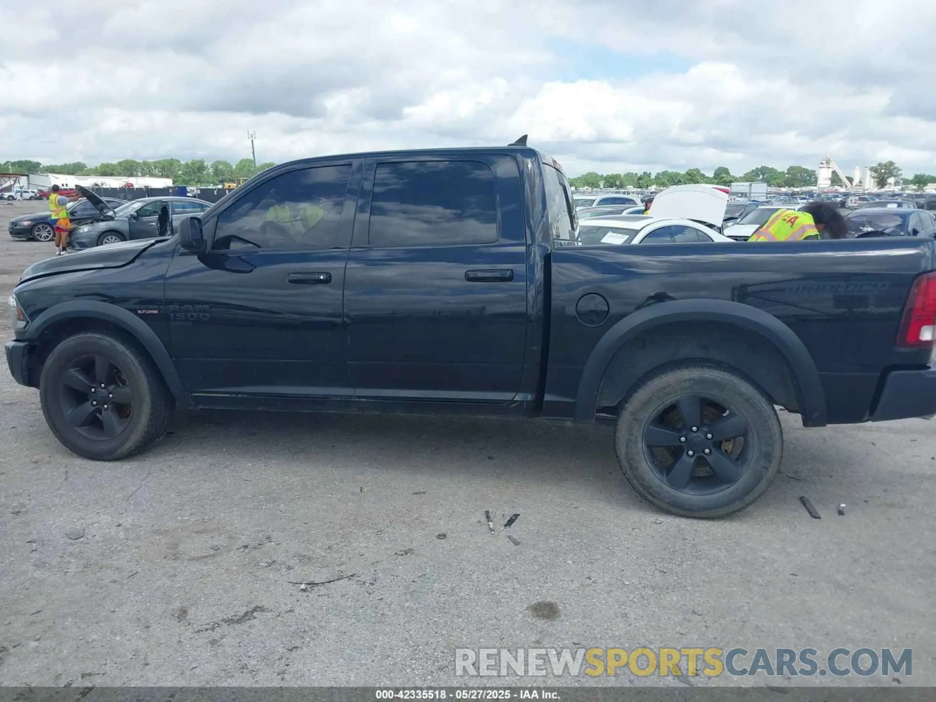 15 fotografías del automóvil dañado 1C6RR6LT0KS697853 RAM 1500 CLASSIC 2019