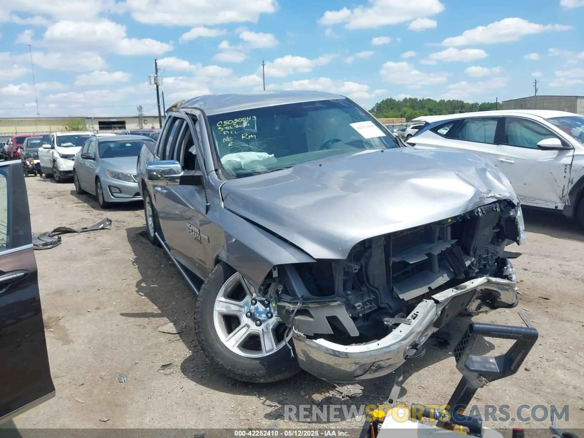 1 fotografías del automóvil dañado 1C6RR6LT4KS604798 RAM 1500 CLASSIC 2019