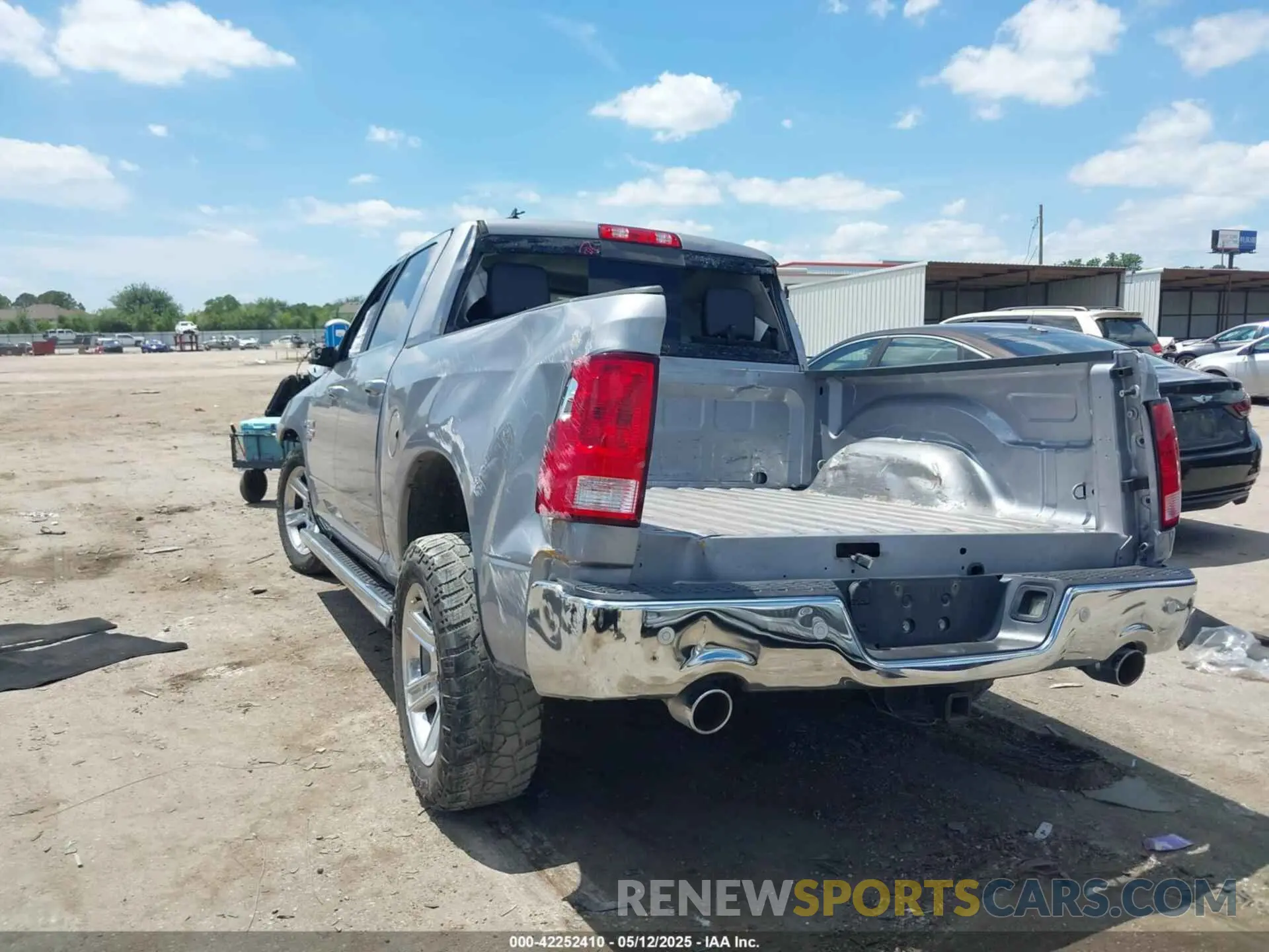 3 fotografías del automóvil dañado 1C6RR6LT4KS604798 RAM 1500 CLASSIC 2019