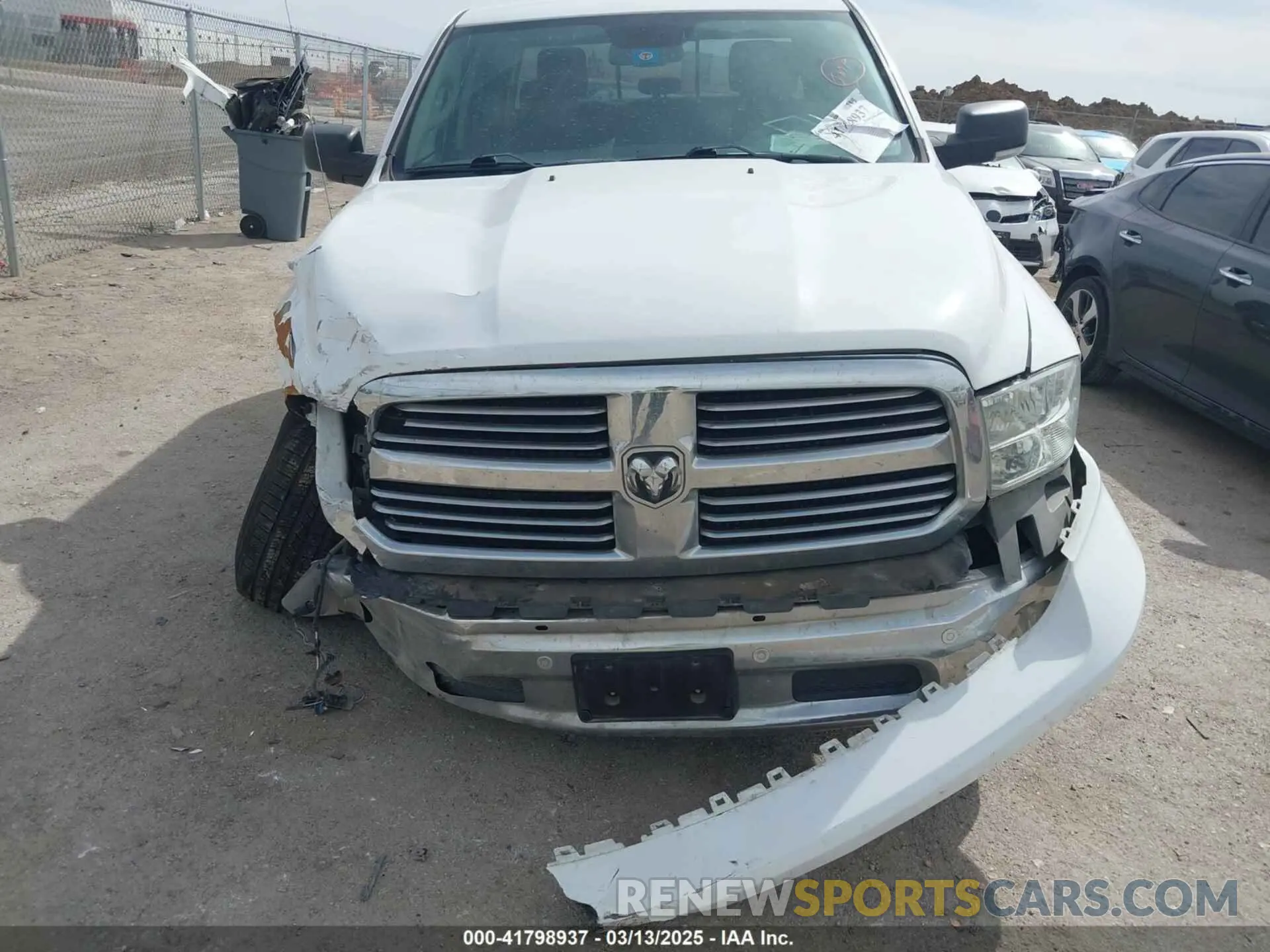 6 fotografías del automóvil dañado 1C6RR6LT7KS564197 RAM 1500 CLASSIC 2019