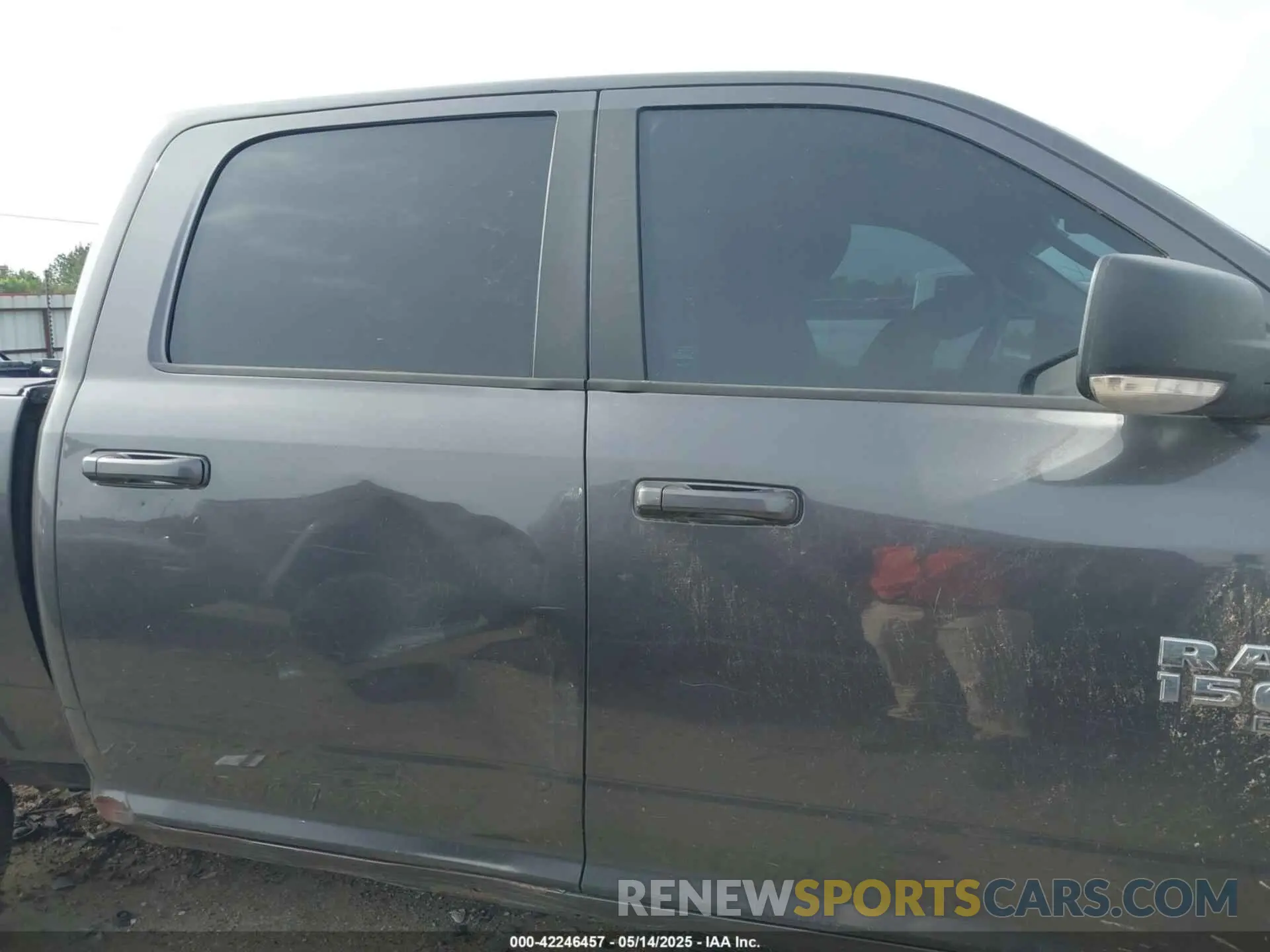 13 fotografías del automóvil dañado 1C6RR6LT9KS539625 RAM 1500 CLASSIC 2019