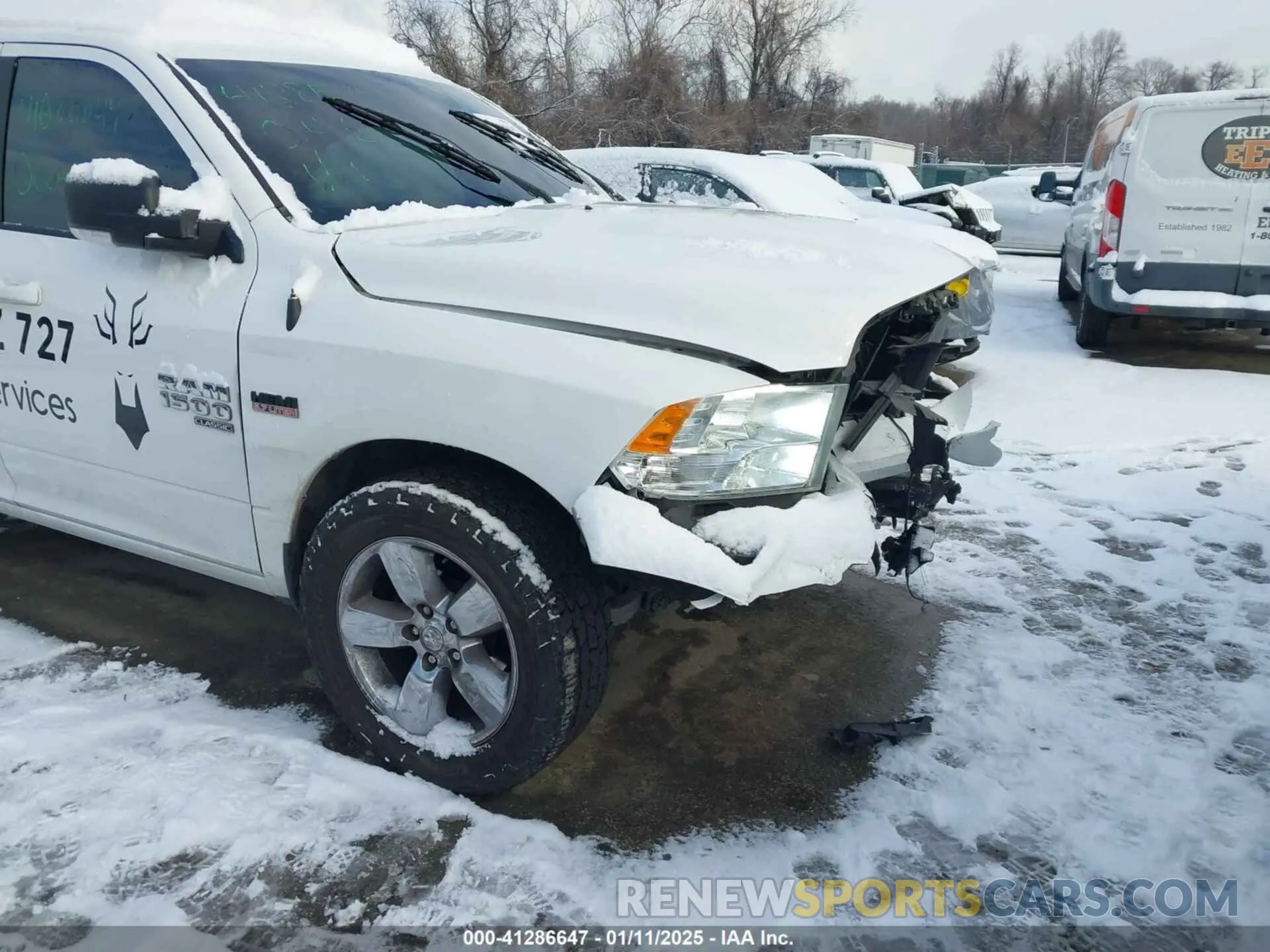 18 fotografías del automóvil dañado 1C6RR6LT9KS563682 RAM 1500 CLASSIC 2019