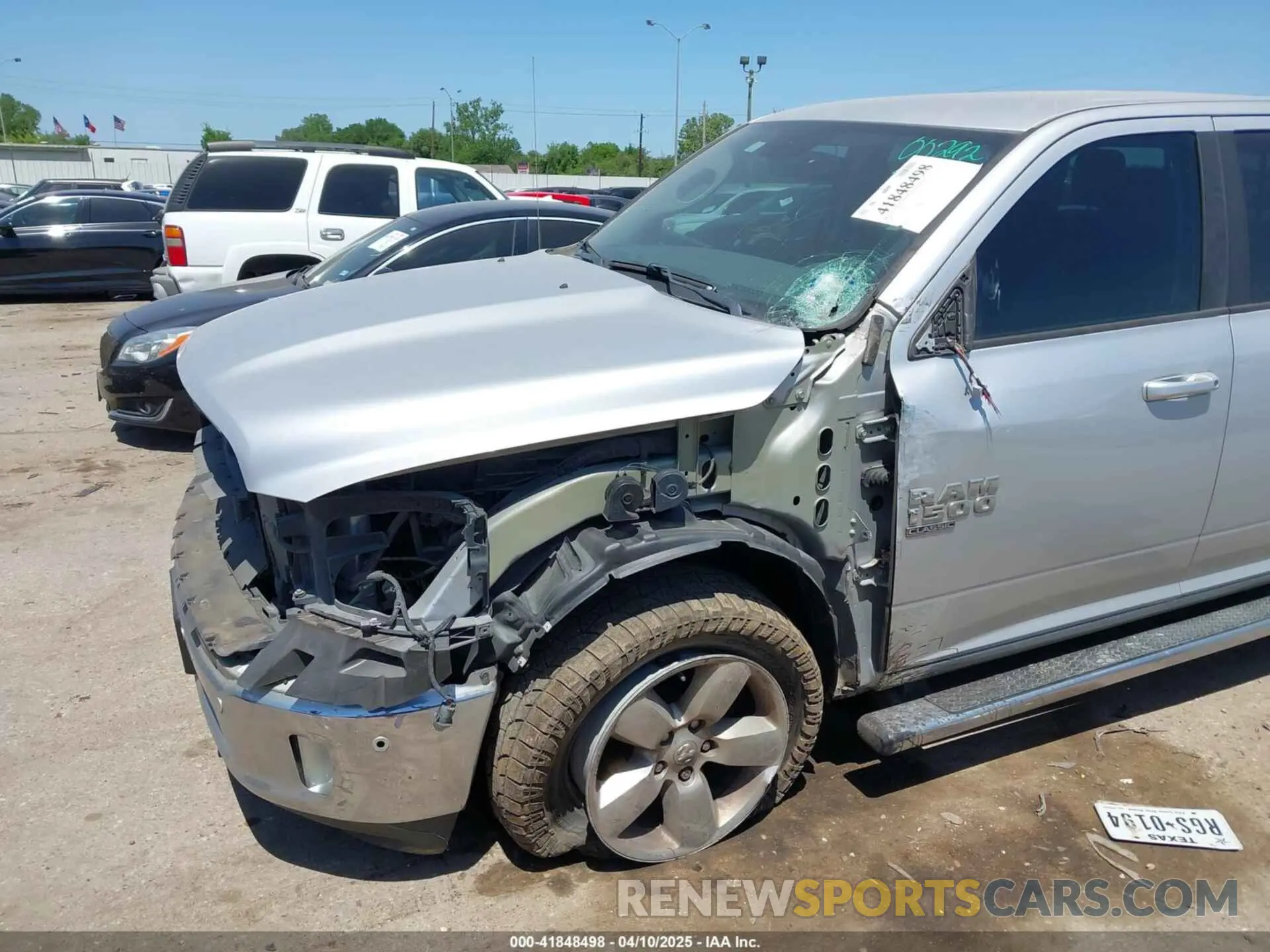 6 fotografías del automóvil dañado 1C6RR6LTXKS564033 RAM 1500 CLASSIC 2019