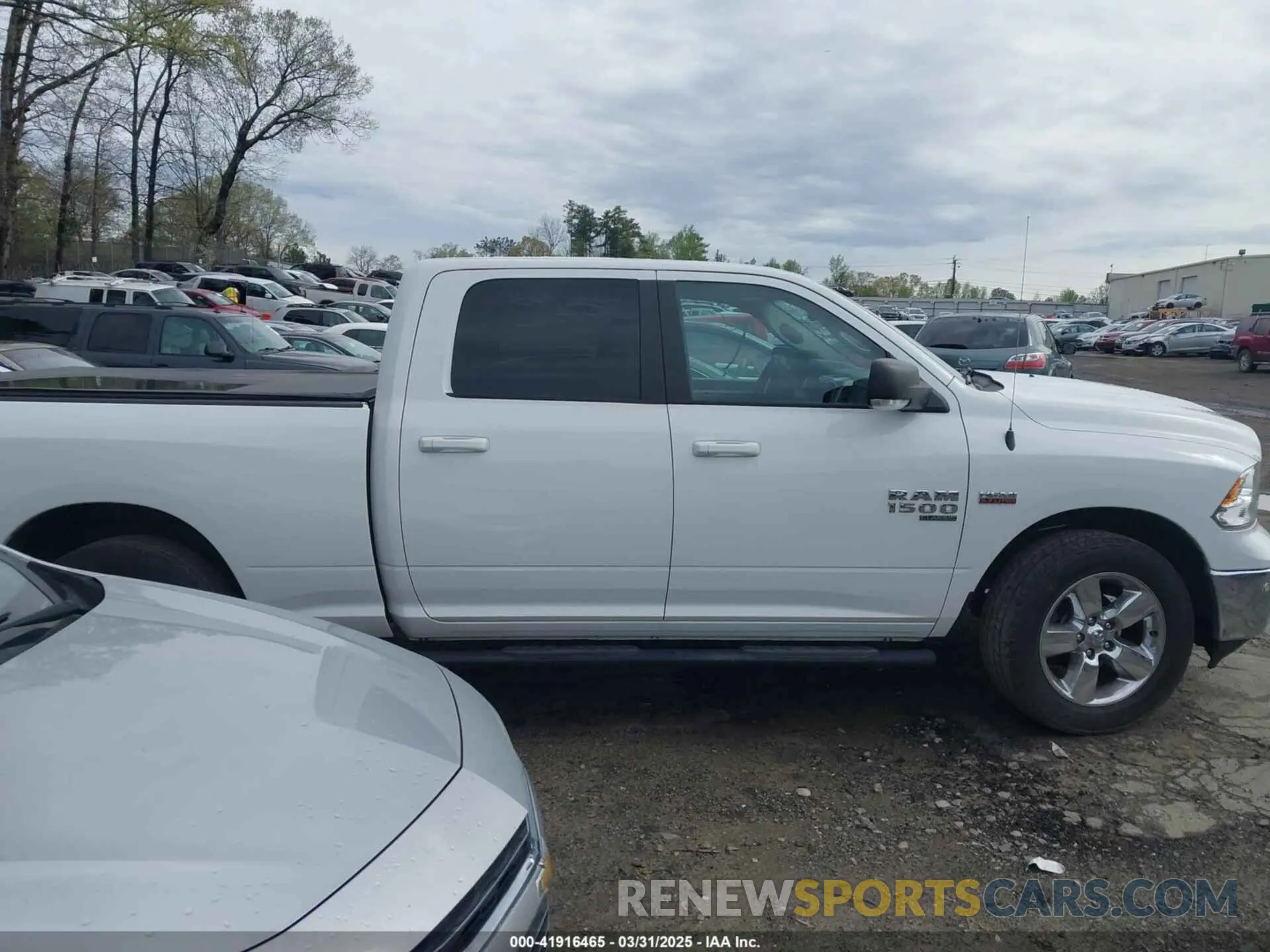 13 fotografías del automóvil dañado 1C6RR6TT2KS608638 RAM 1500 CLASSIC 2019