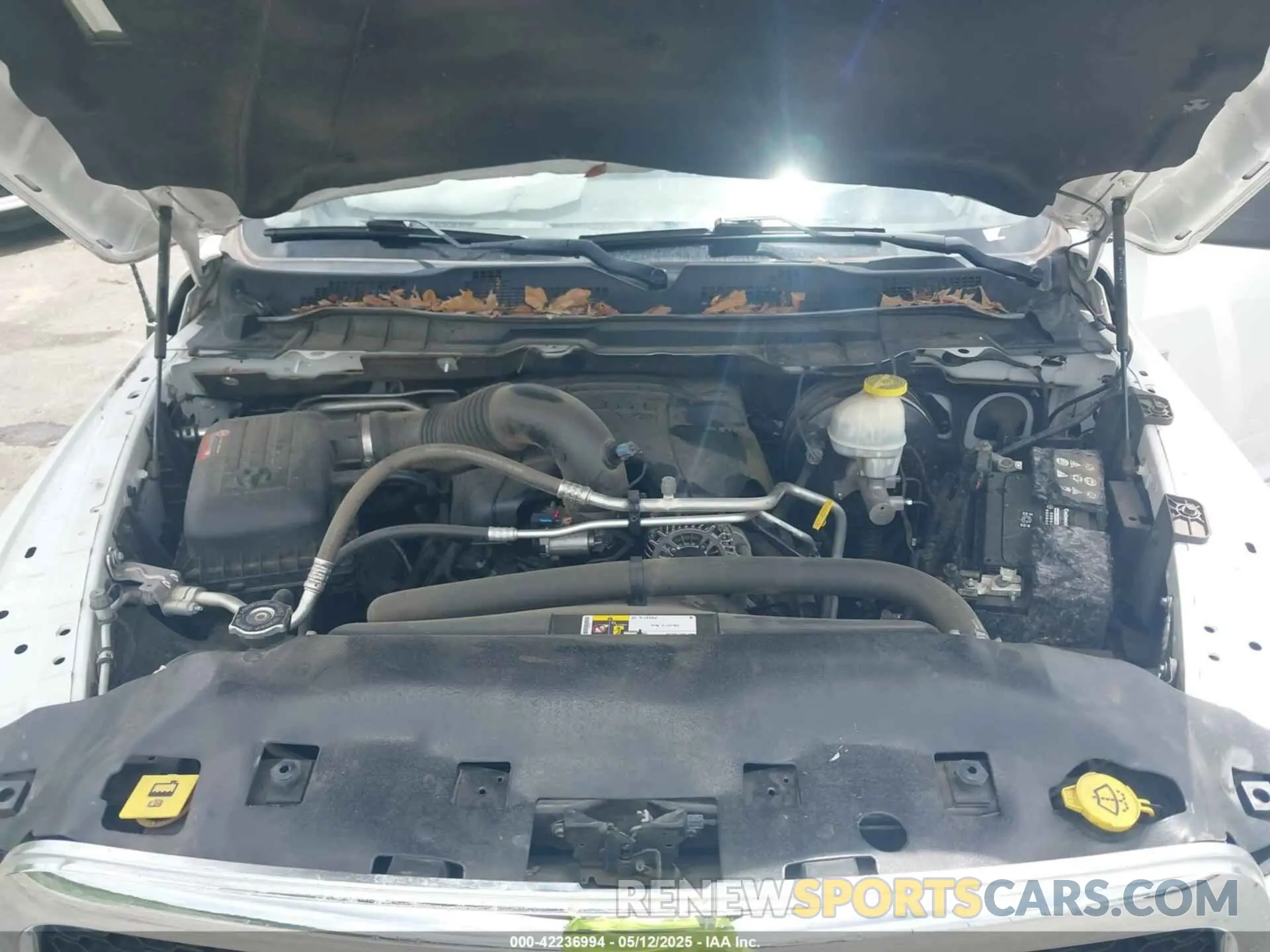 10 fotografías del automóvil dañado 1C6RR6TT6KS613101 RAM 1500 CLASSIC 2019