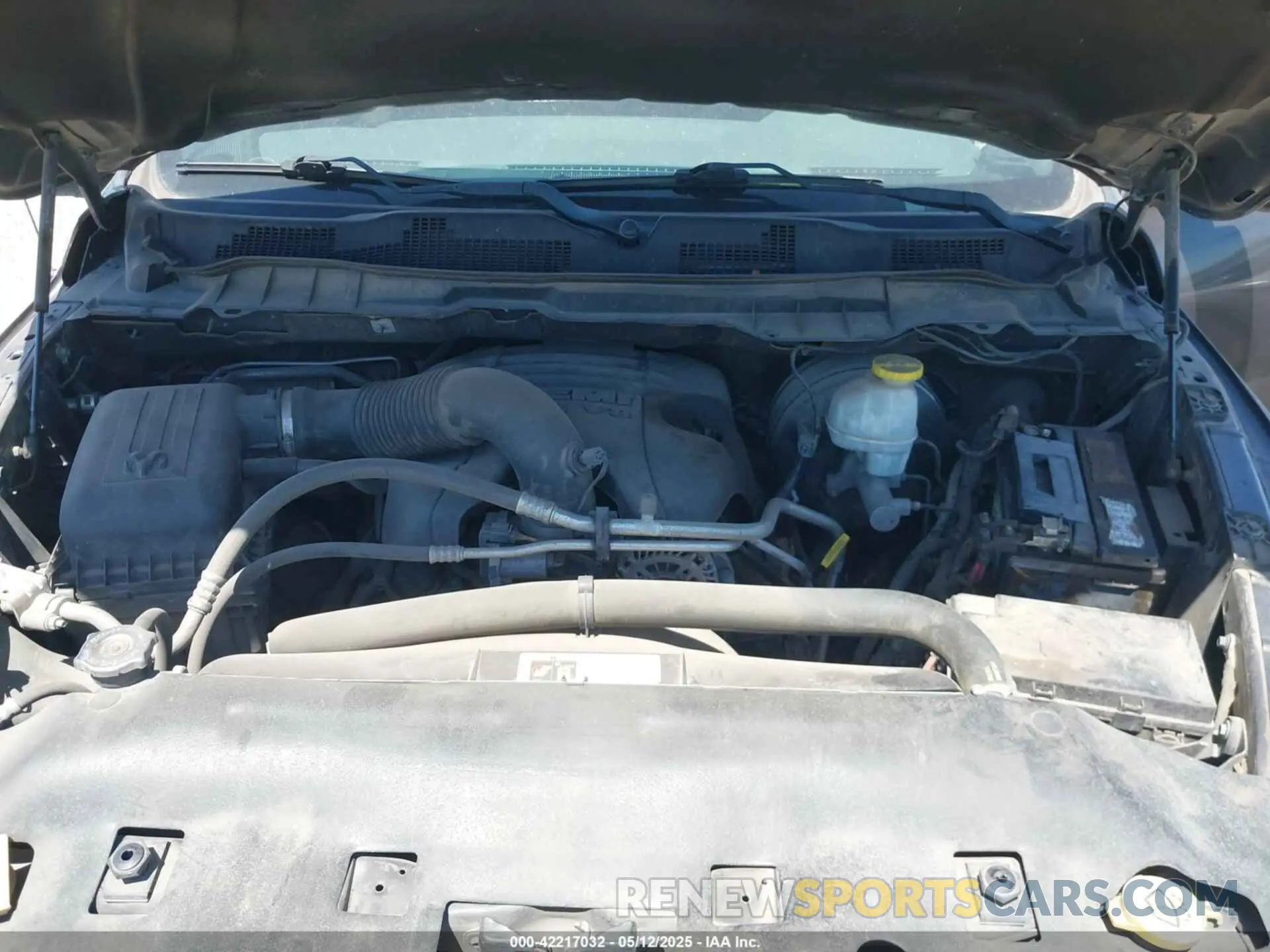 10 fotografías del automóvil dañado 1C6RR6TT6KS693564 RAM 1500 CLASSIC 2019