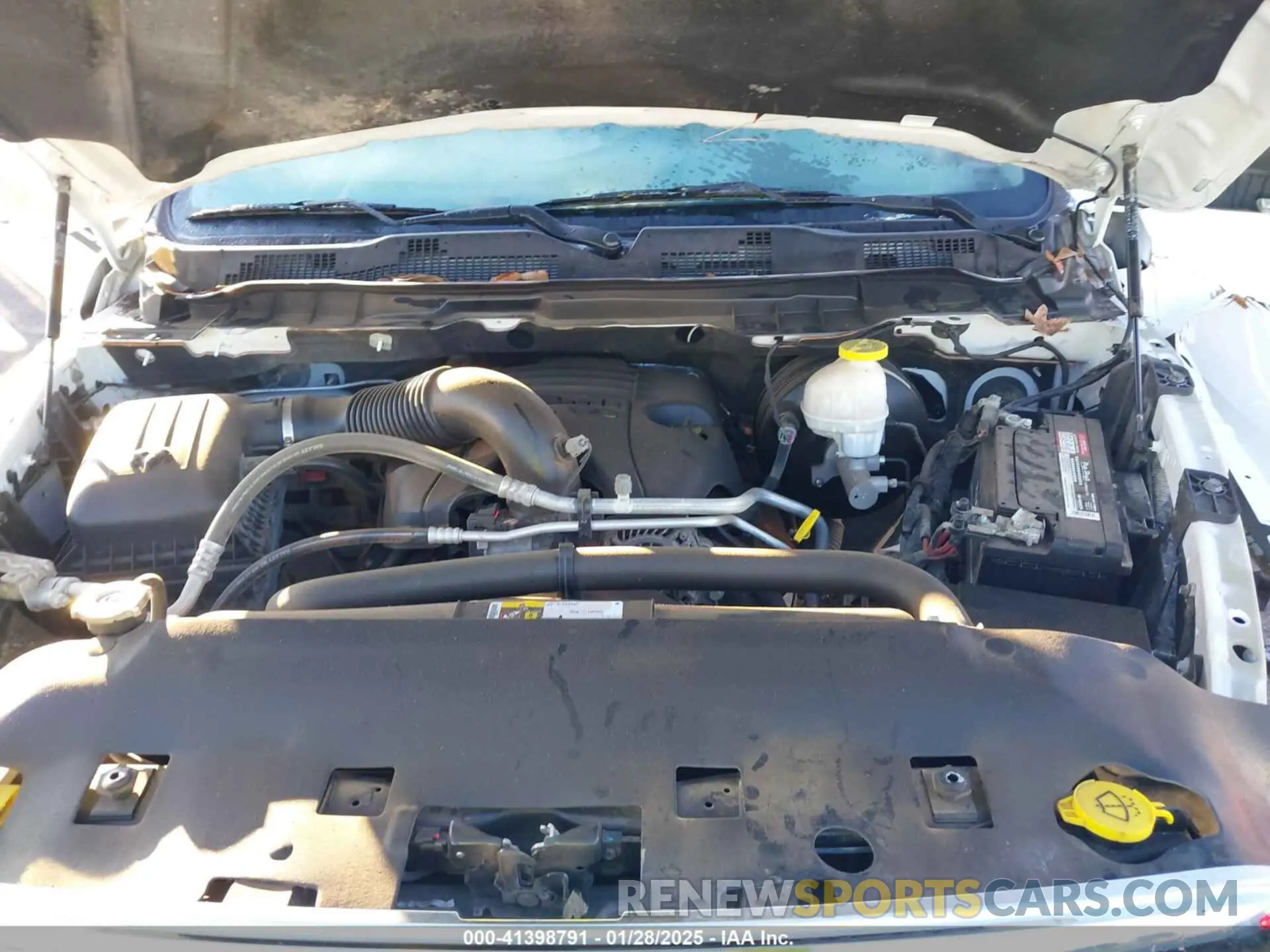 10 fotografías del automóvil dañado 1C6RR6TT9KS585035 RAM 1500 CLASSIC 2019
