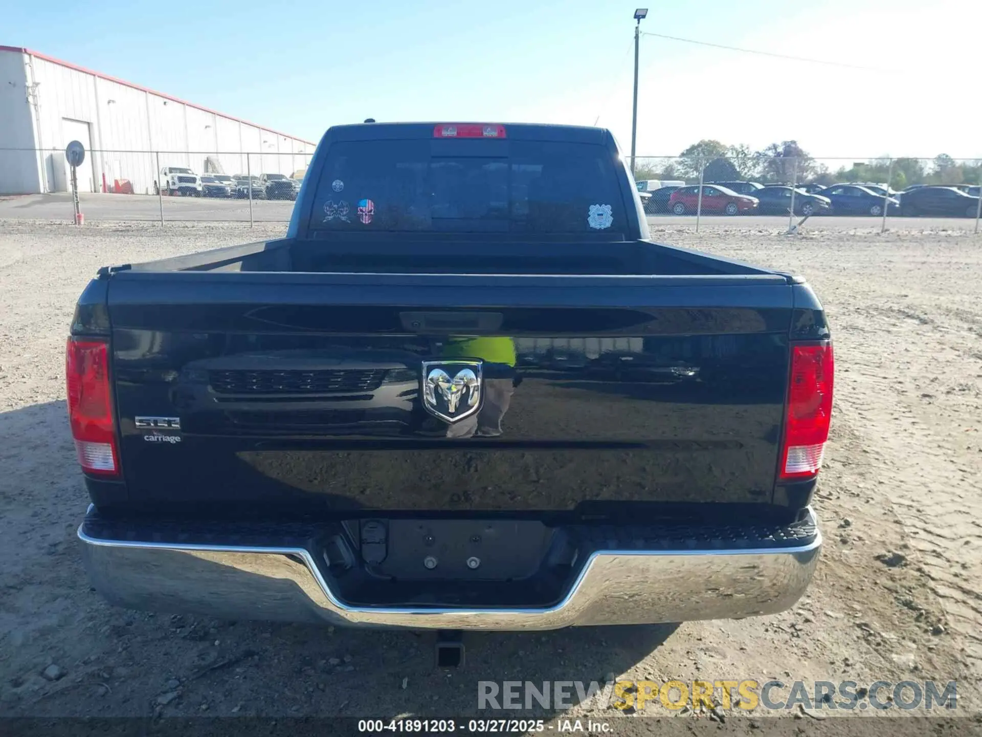 16 fotografías del automóvil dañado 1C6RR6TT9KS693607 RAM 1500 CLASSIC 2019