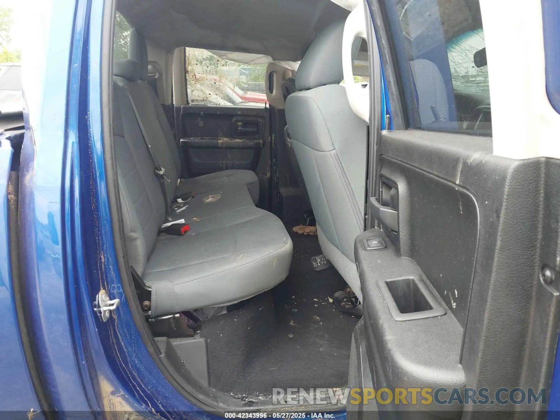 8 fotografías del automóvil dañado 1C6RR7FG1KS532236 RAM 1500 CLASSIC 2019