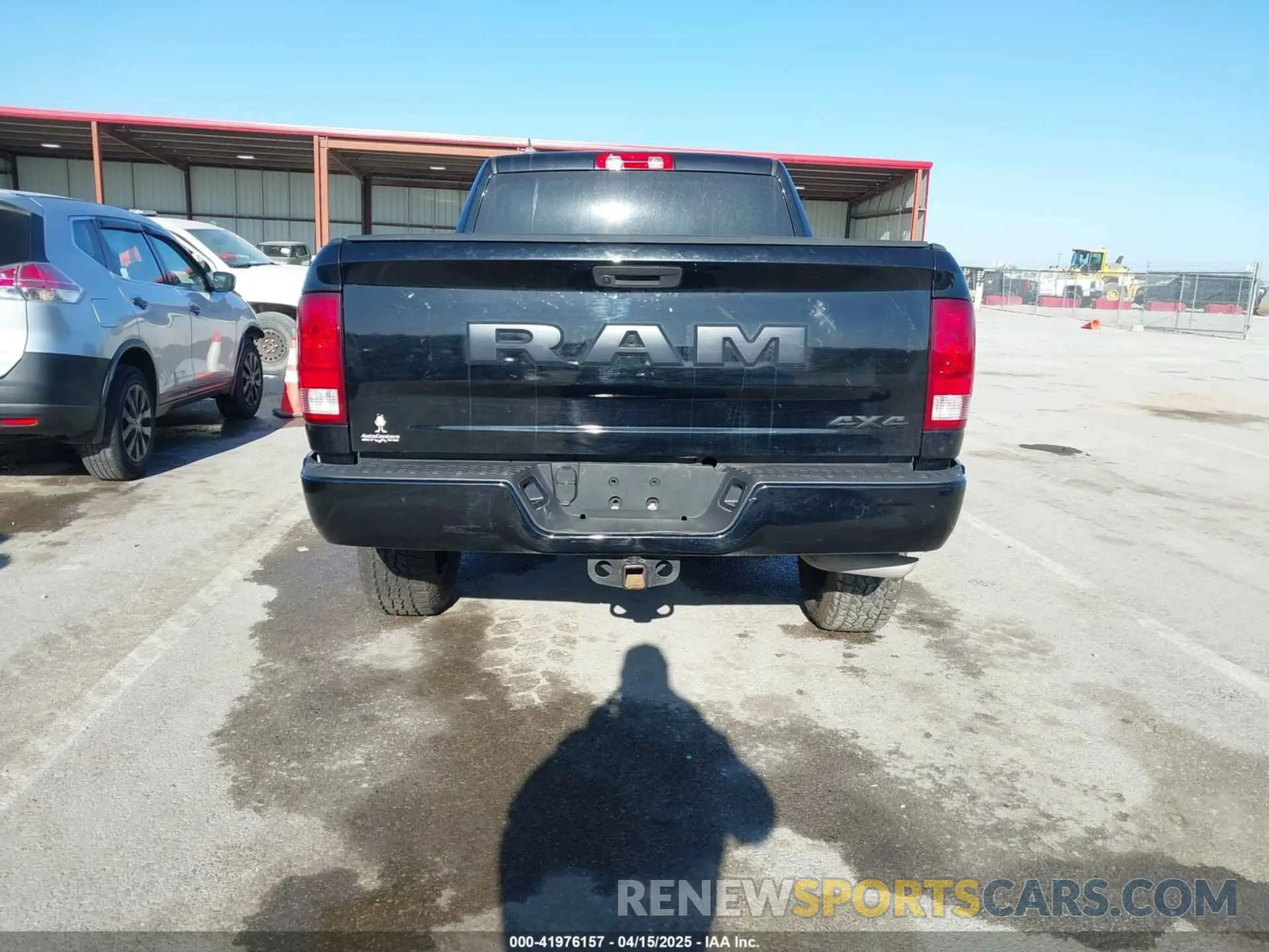 16 fotografías del automóvil dañado 1C6RR7FG1KS653364 RAM 1500 CLASSIC 2019