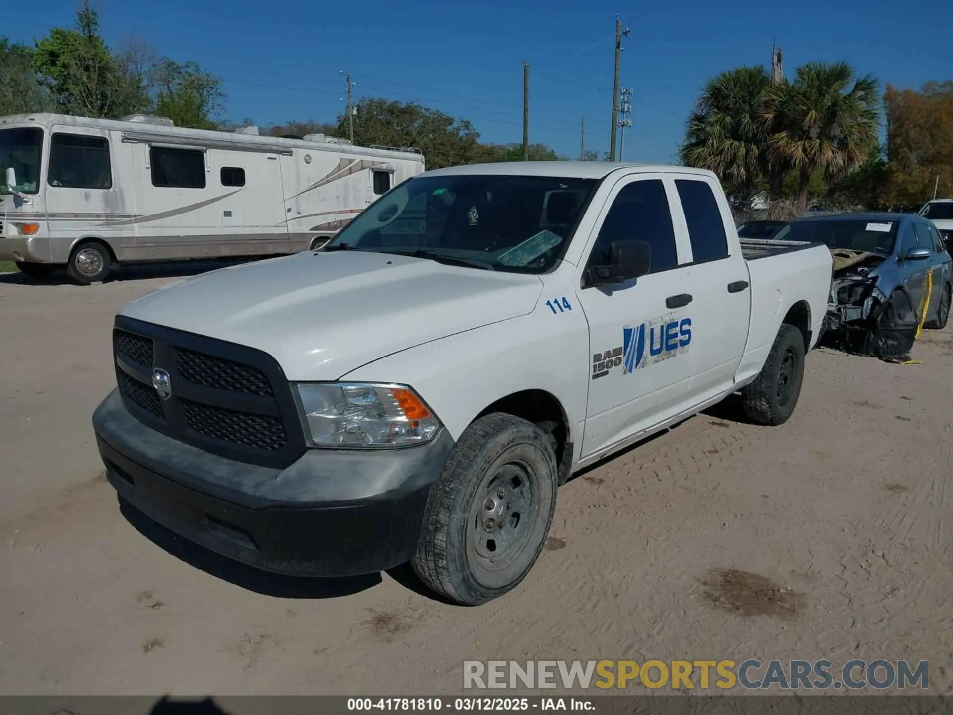 2 fotografías del automóvil dañado 1C6RR7FG3KS609852 RAM 1500 CLASSIC 2019