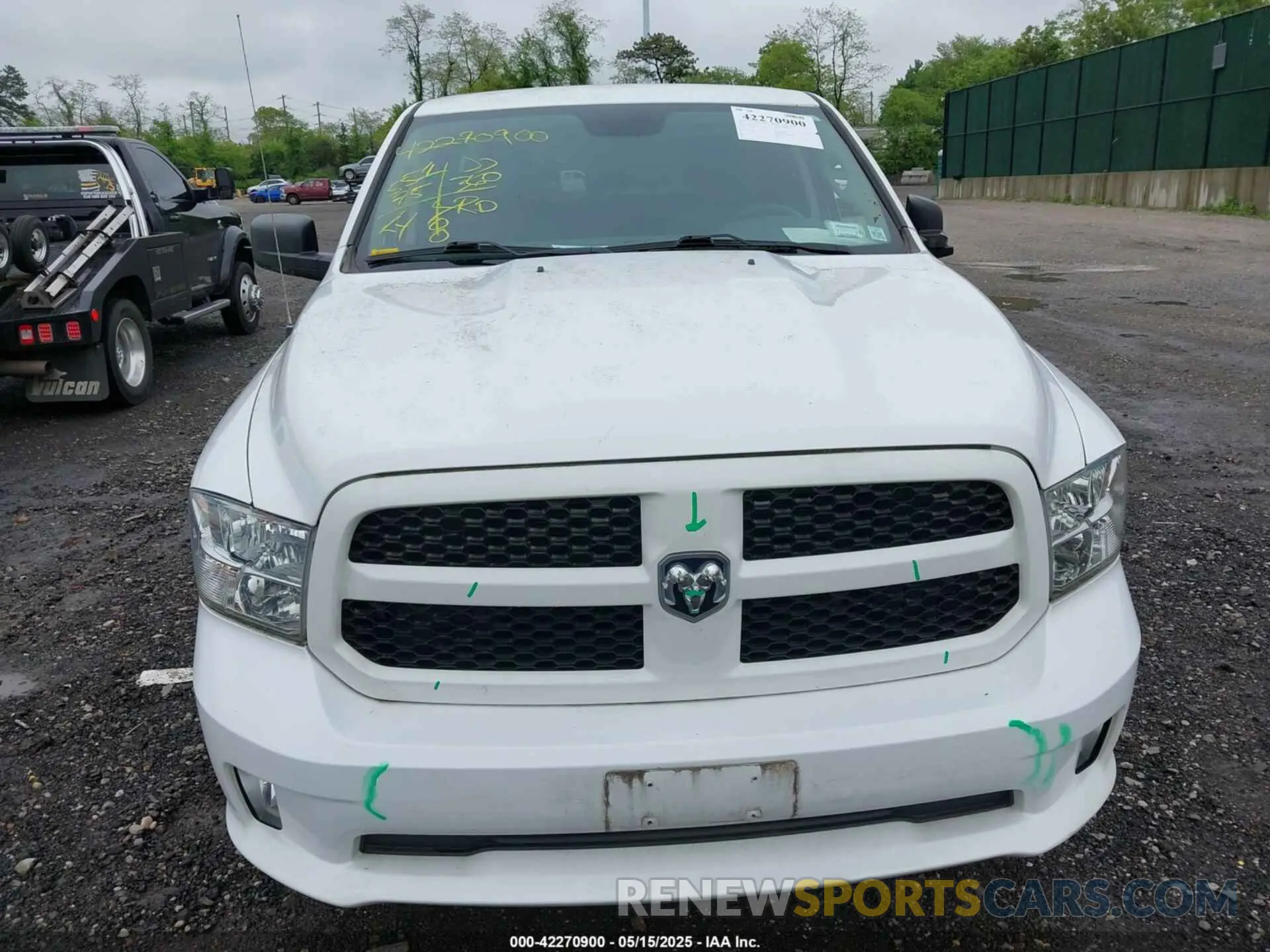12 fotografías del automóvil dañado 1C6RR7FG5KS636714 RAM 1500 CLASSIC 2019