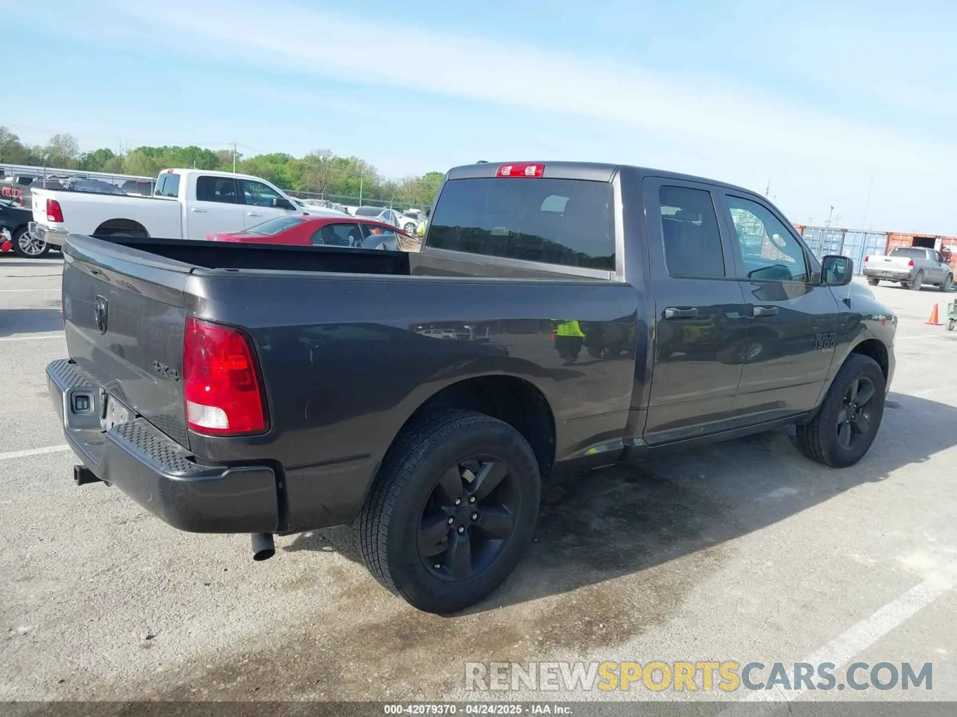 12 fotografías del automóvil dañado 1C6RR7FG9KS579417 RAM 1500 CLASSIC 2019