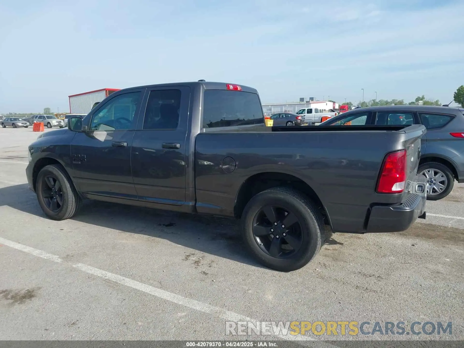 13 fotografías del automóvil dañado 1C6RR7FG9KS579417 RAM 1500 CLASSIC 2019