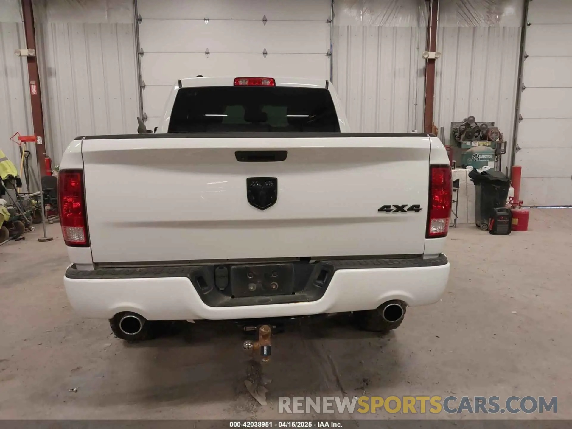 16 fotografías del automóvil dañado 1C6RR7FT0KS531141 RAM 1500 CLASSIC 2019