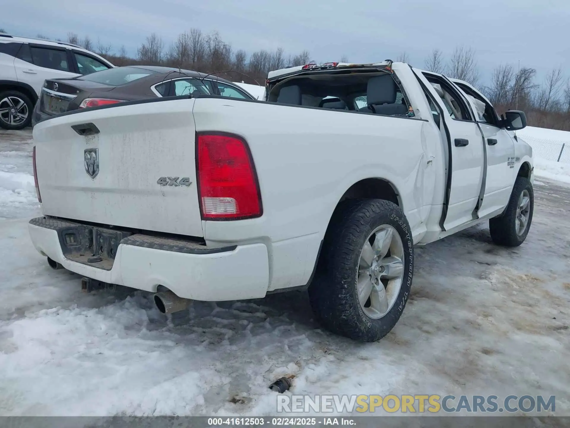 4 fotografías del automóvil dañado 1C6RR7FT4KS502676 RAM 1500 CLASSIC 2019