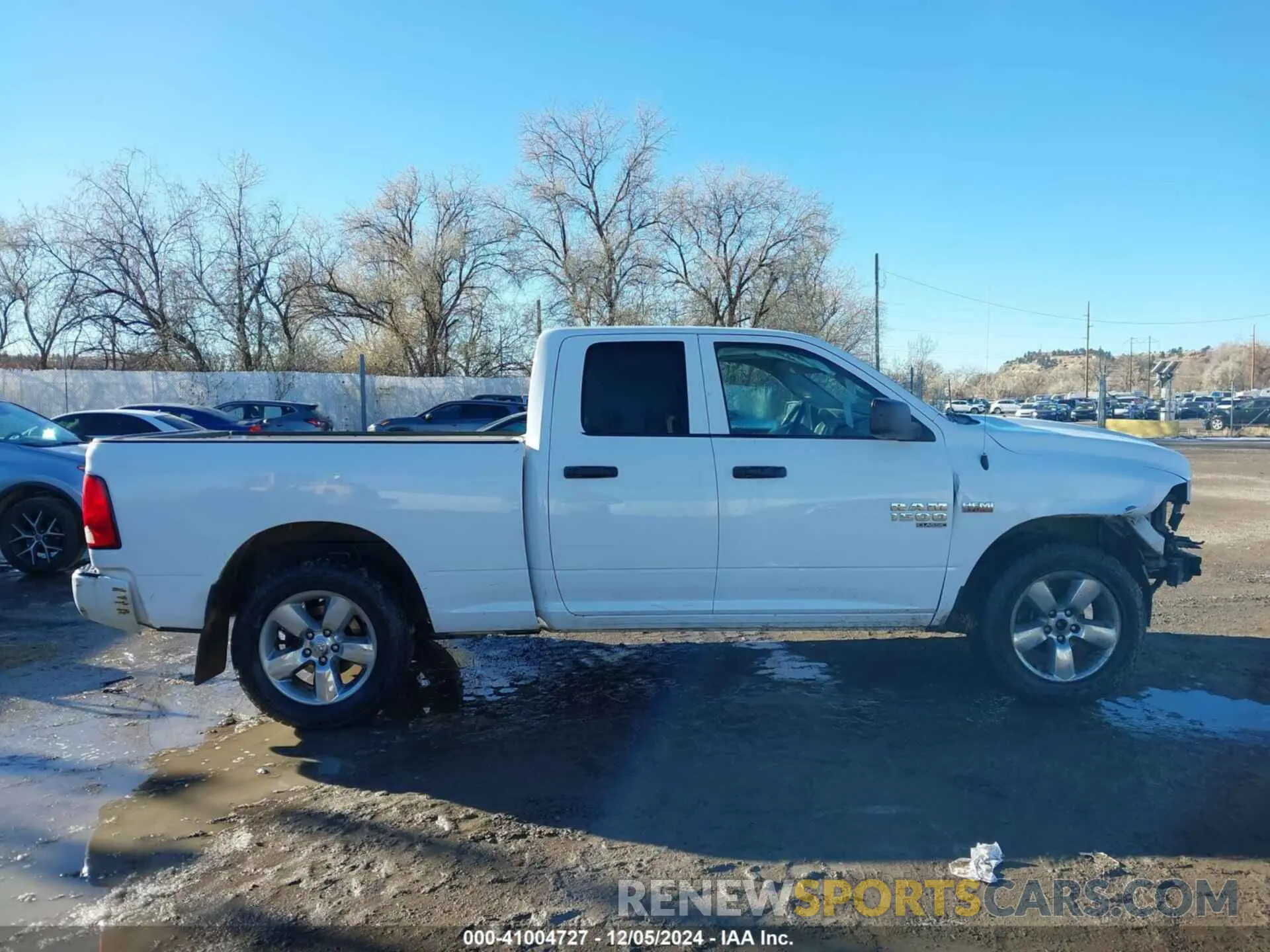 13 fotografías del automóvil dañado 1C6RR7FT5KS626746 RAM 1500 CLASSIC 2019