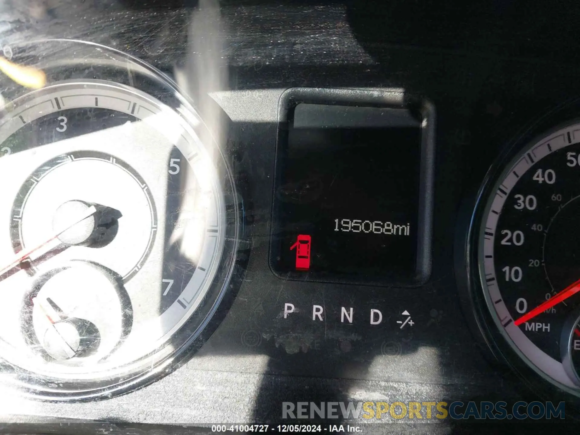 15 fotografías del automóvil dañado 1C6RR7FT5KS626746 RAM 1500 CLASSIC 2019