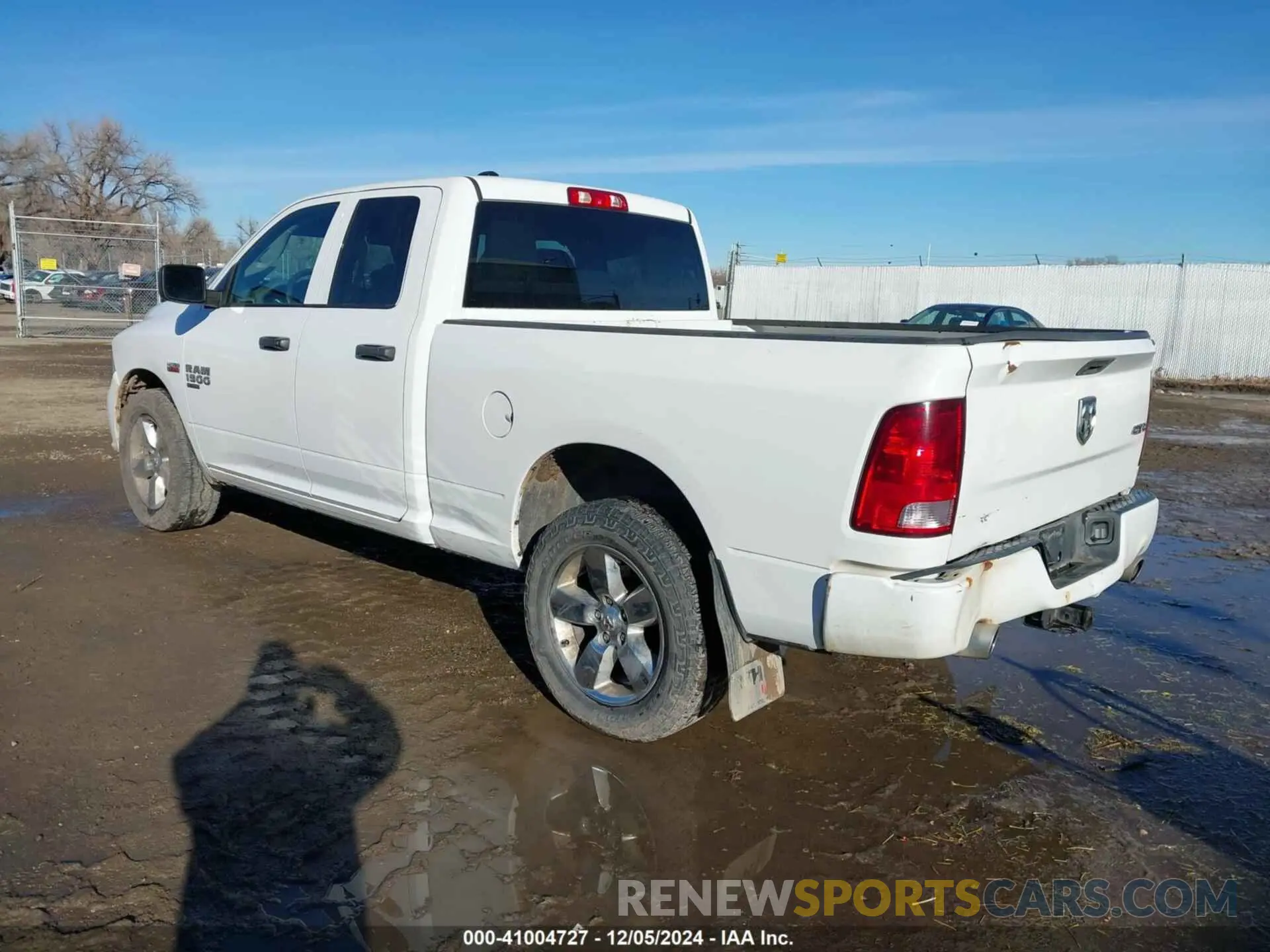 3 fotografías del automóvil dañado 1C6RR7FT5KS626746 RAM 1500 CLASSIC 2019
