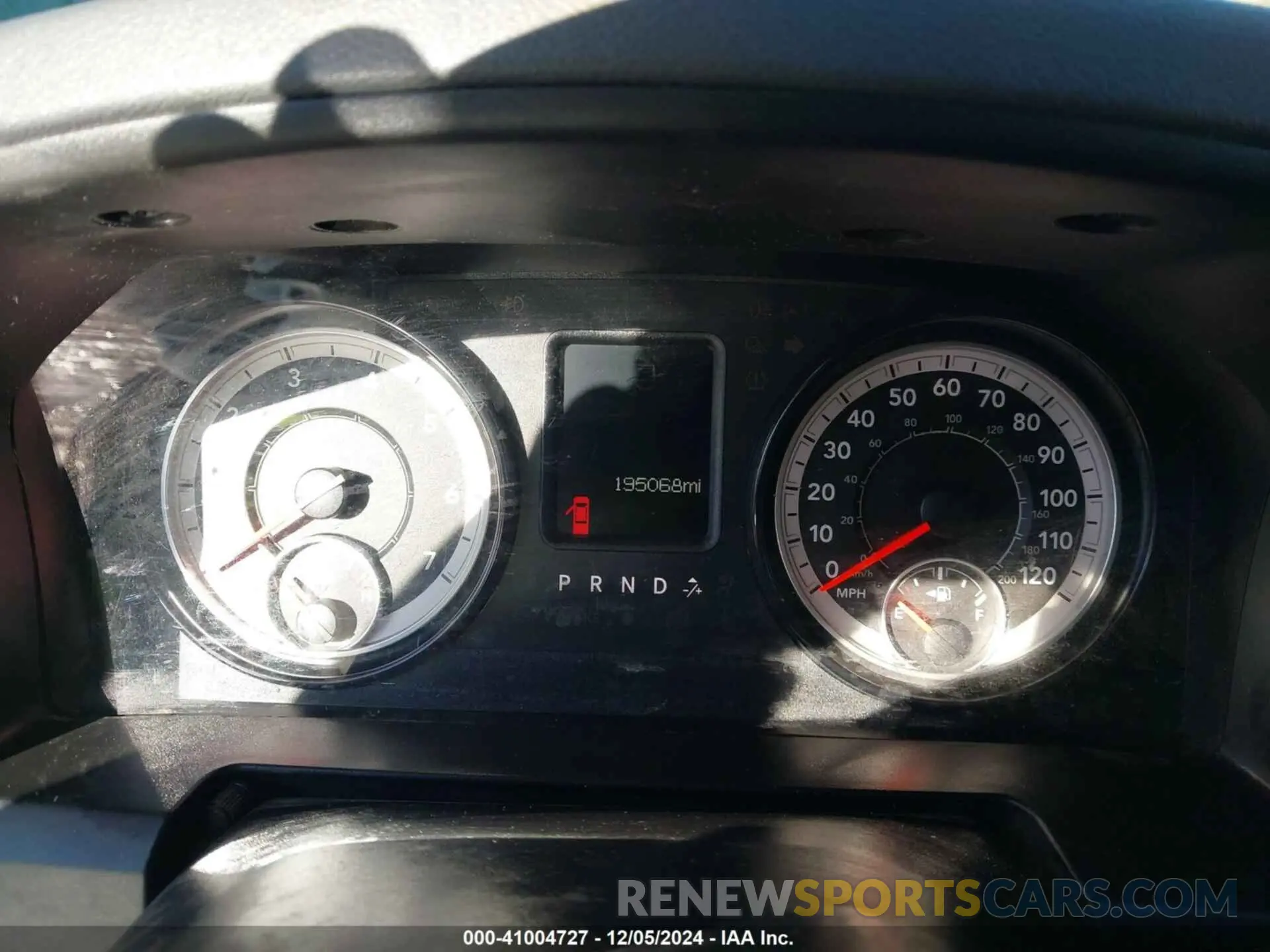 7 fotografías del automóvil dañado 1C6RR7FT5KS626746 RAM 1500 CLASSIC 2019