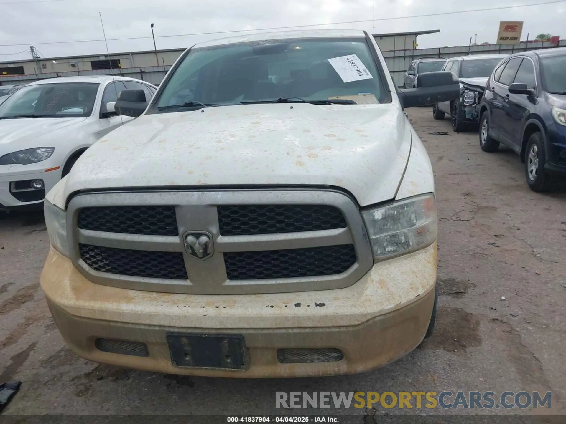 12 fotografías del automóvil dañado 1C6RR7FT5KS726409 RAM 1500 CLASSIC 2019